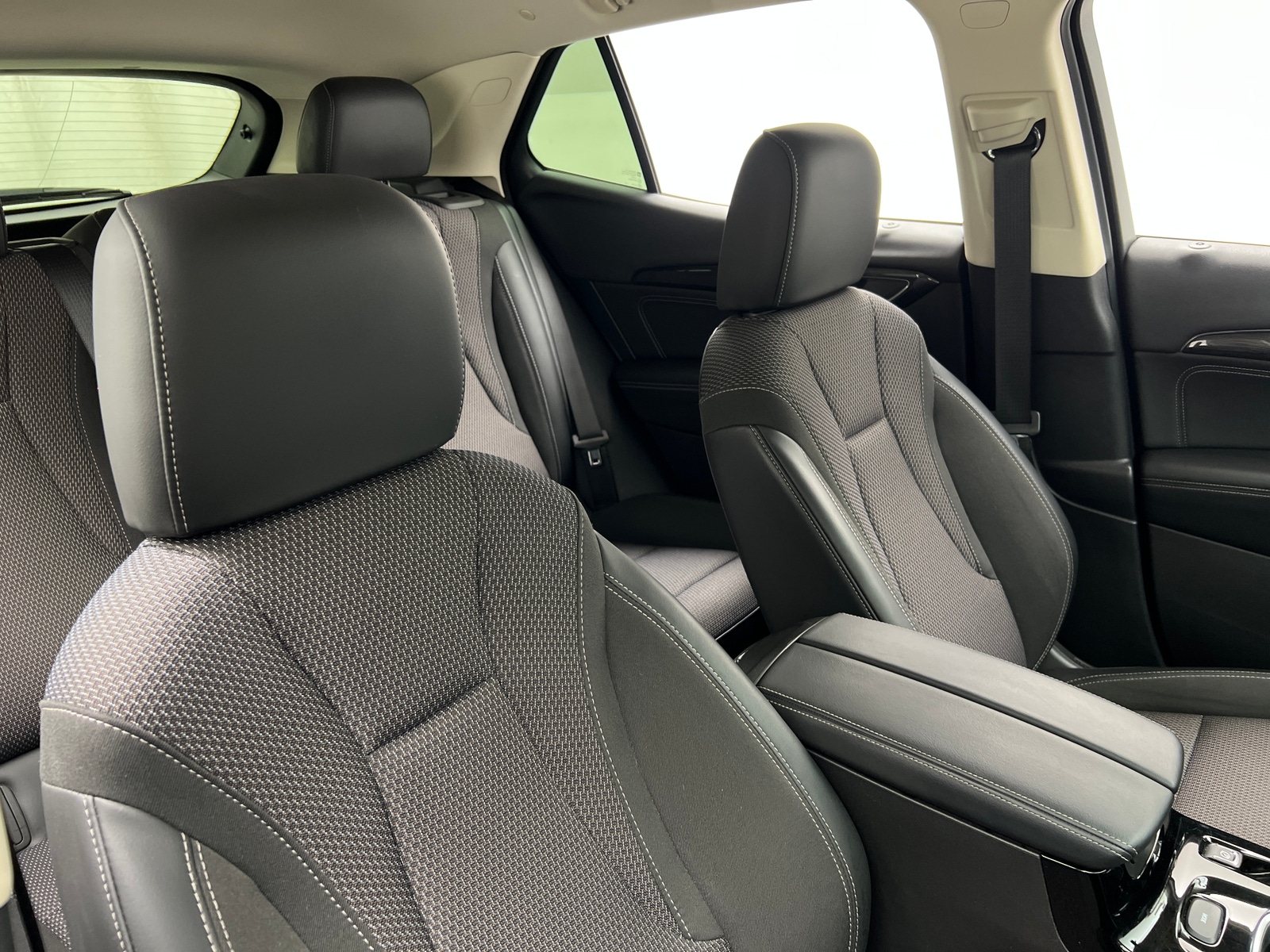Thumbnail: 2023 Buick Envision - 2