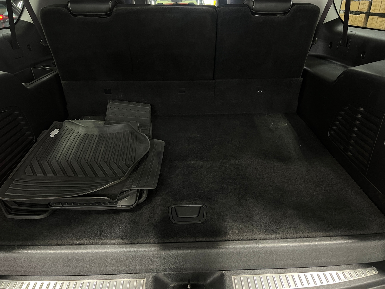 Thumbnail: 2017 Chevrolet Suburban - 6