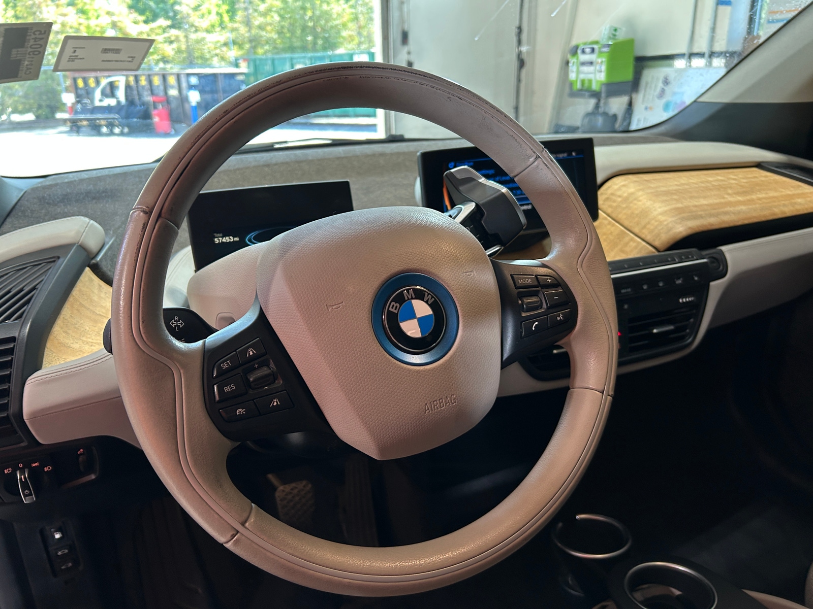 Thumbnail: 2015 BMW i3 - 5