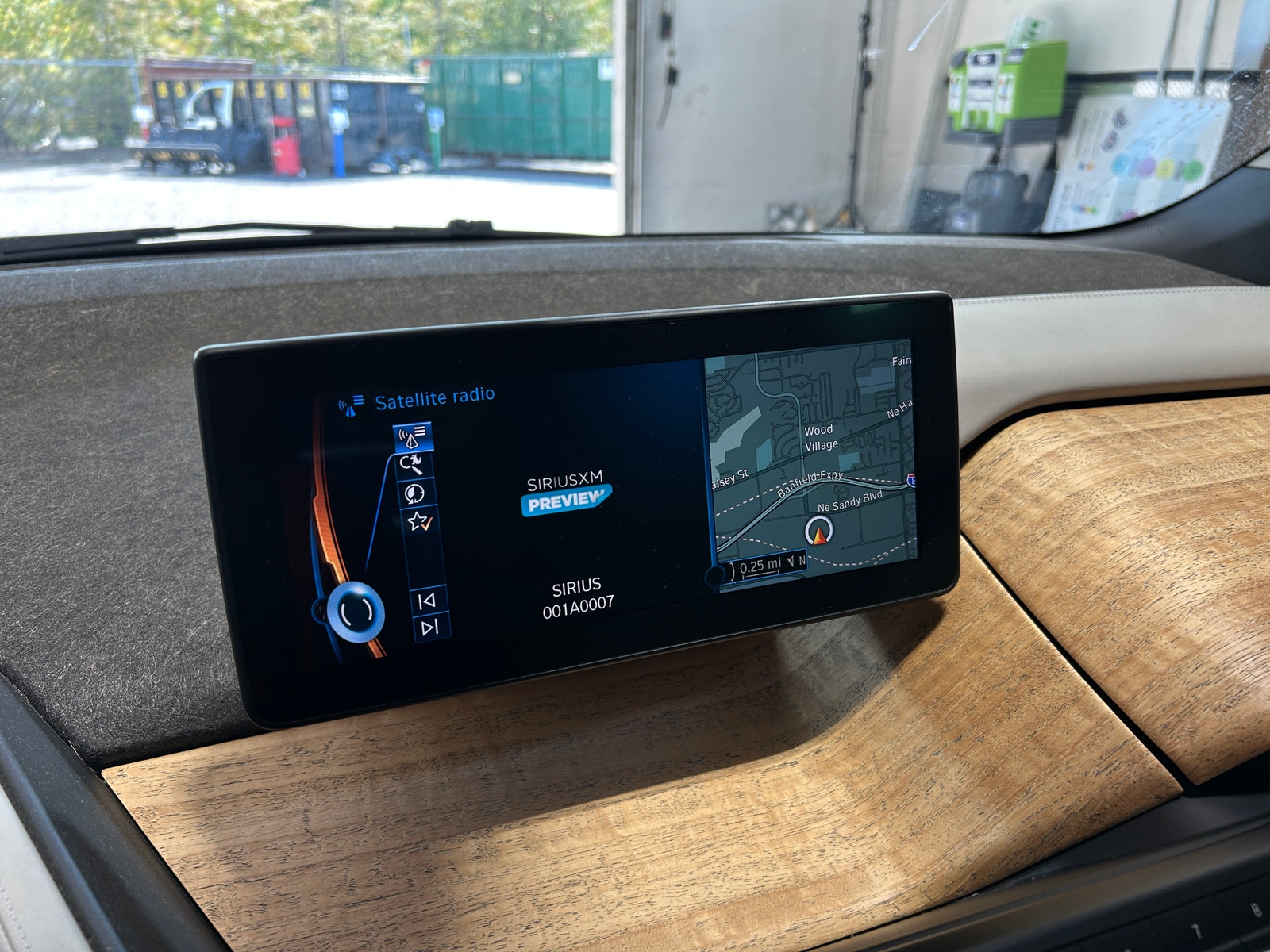 Thumbnail: 2015 BMW i3 - 4