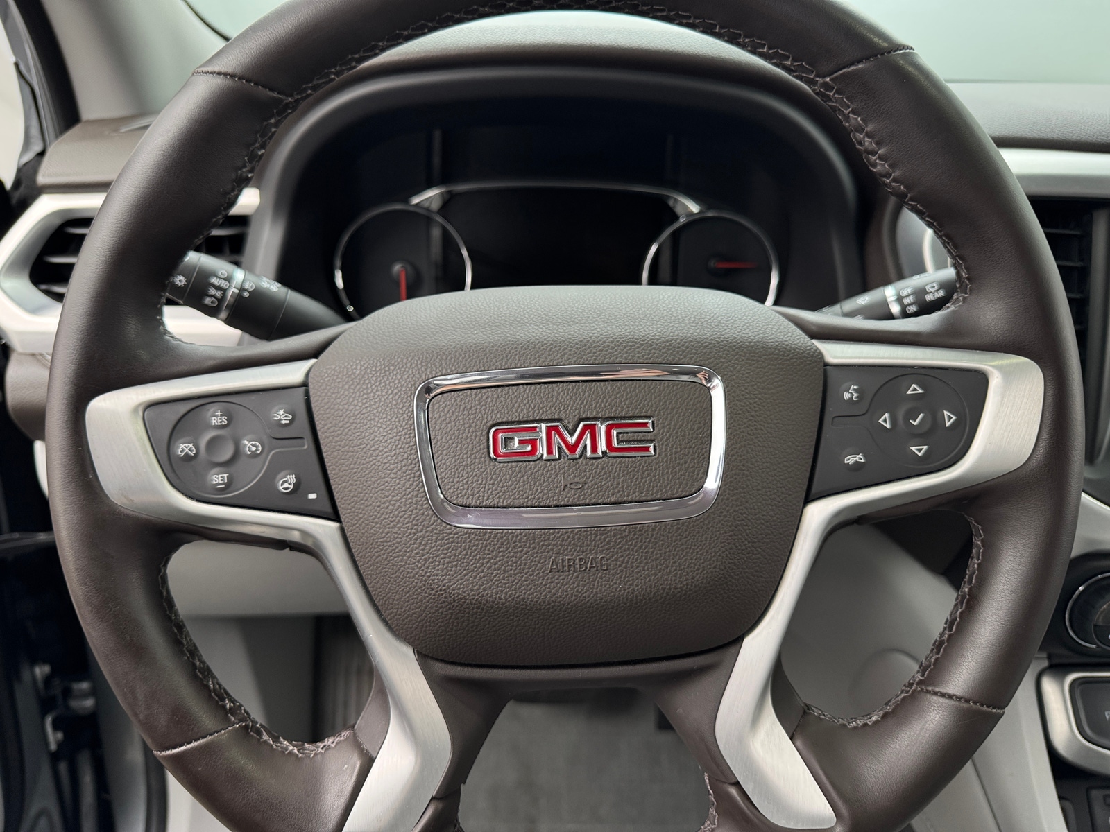 Thumbnail: 2023 GMC Acadia - 4