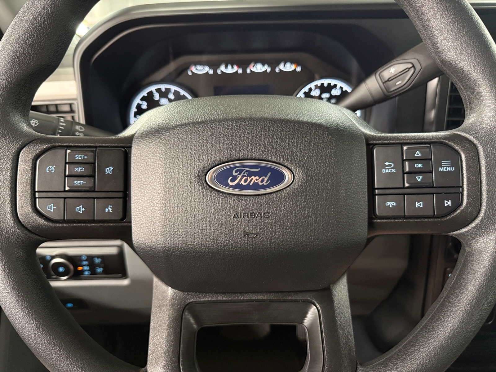 Thumbnail: 2025 Ford Econoline - 5