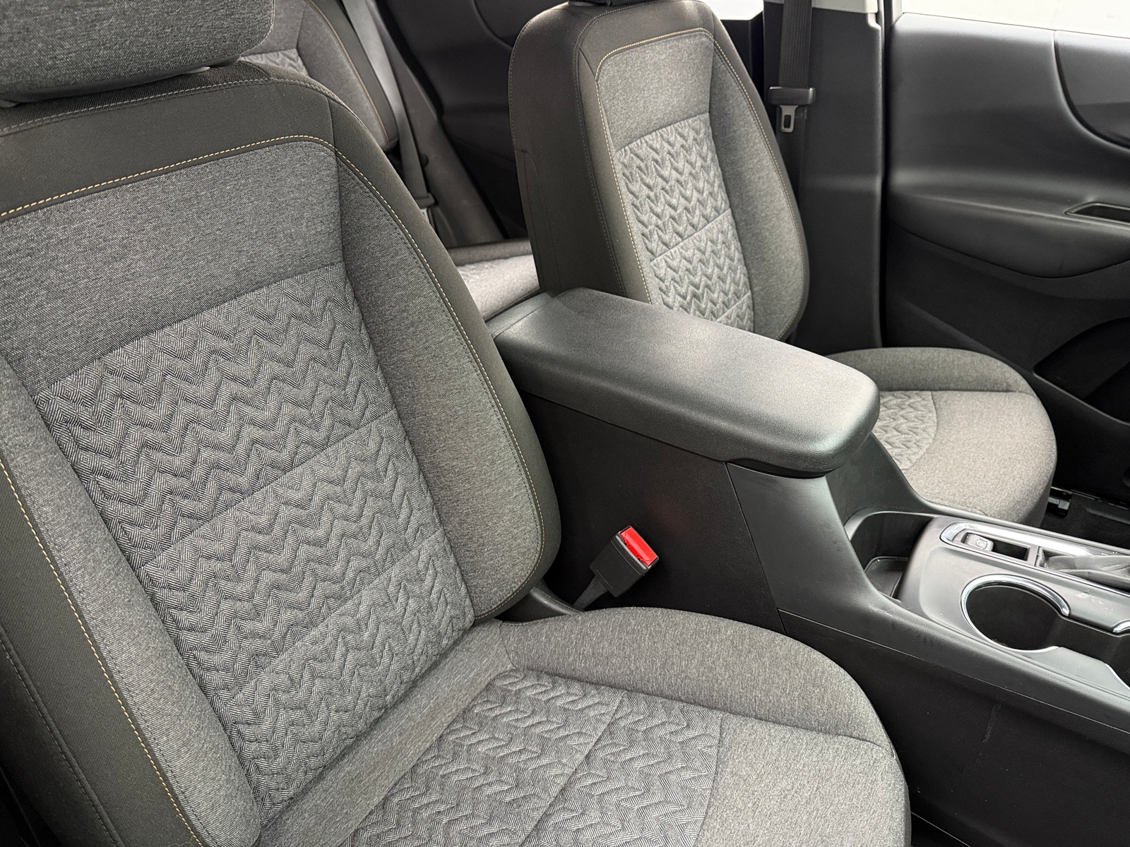 Thumbnail: 2023 Chevrolet Equinox - 2