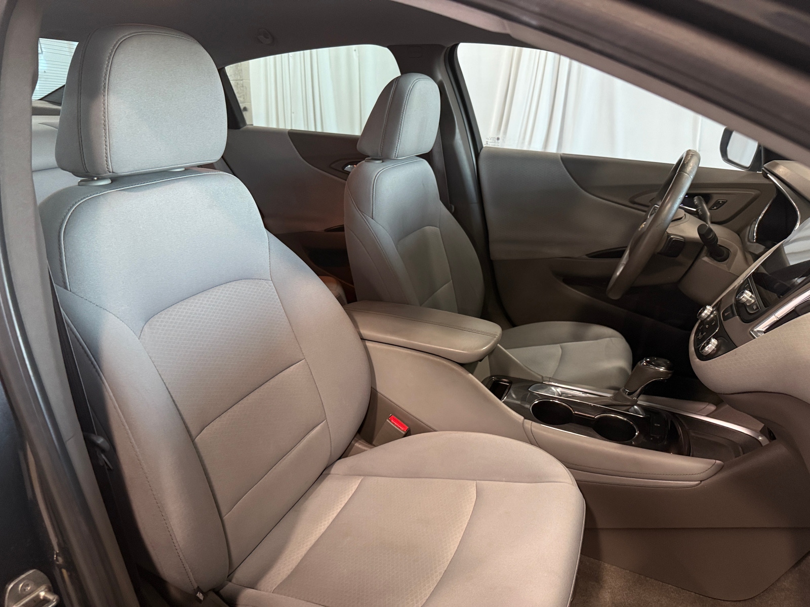 Thumbnail: 2016 Chevrolet Malibu - 2