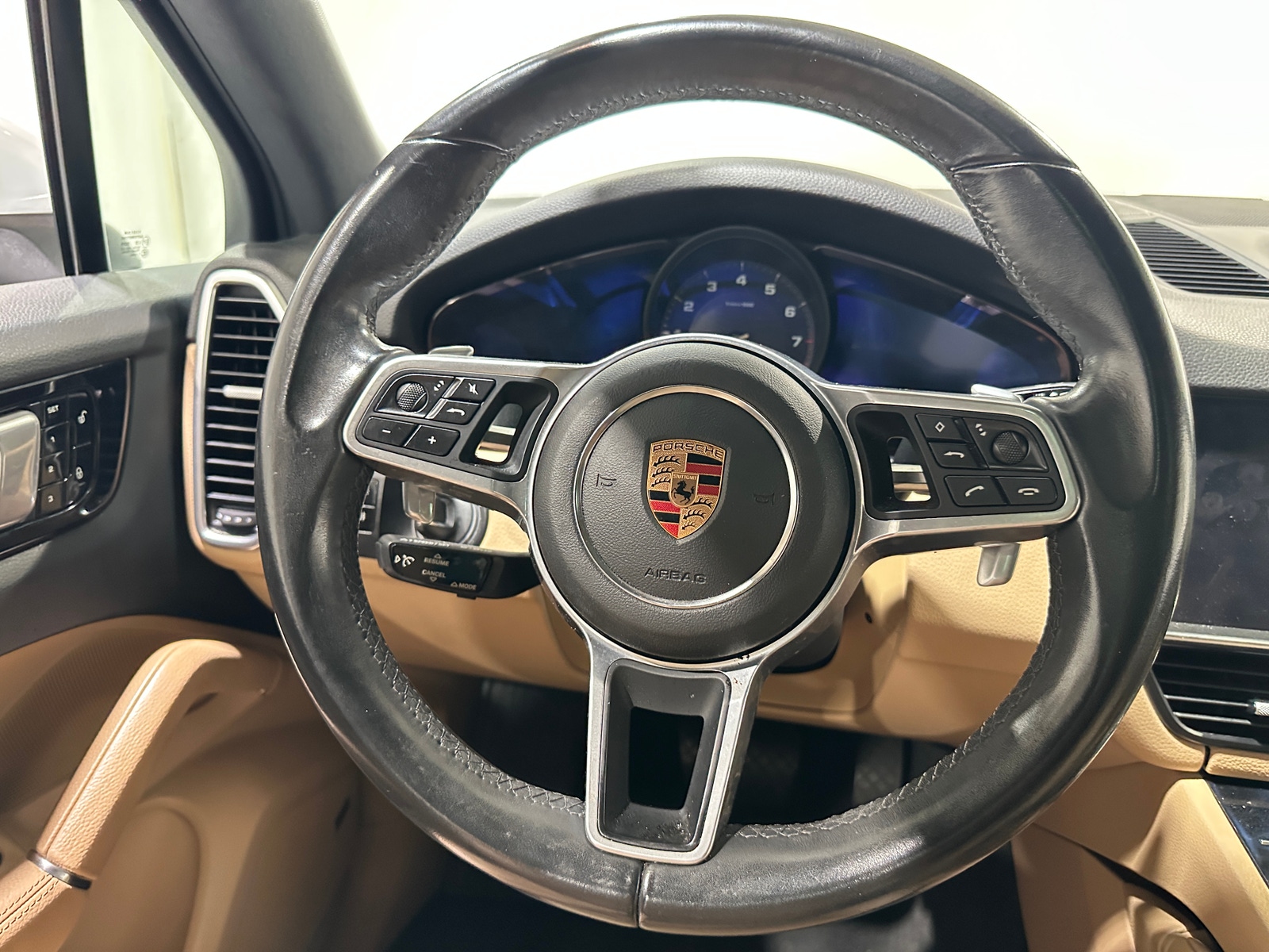 Thumbnail: 2019 Porsche Cayenne - 4