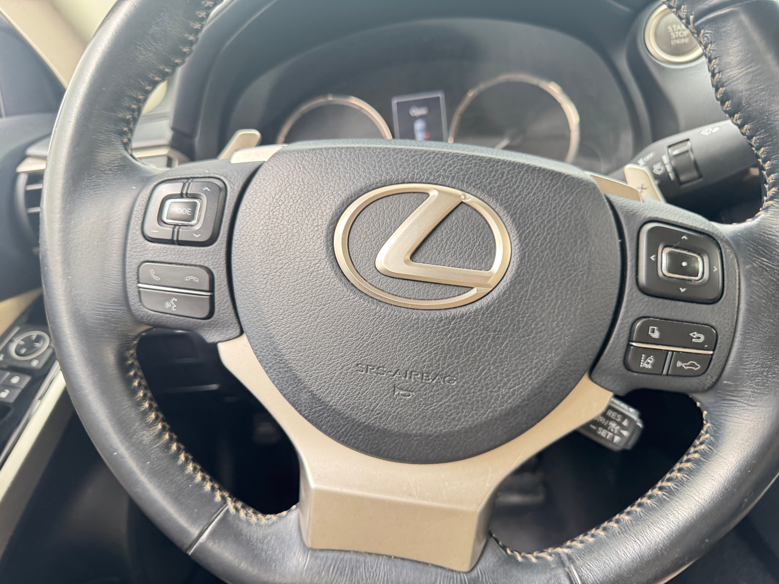 Thumbnail: 2017 Lexus IS - 4