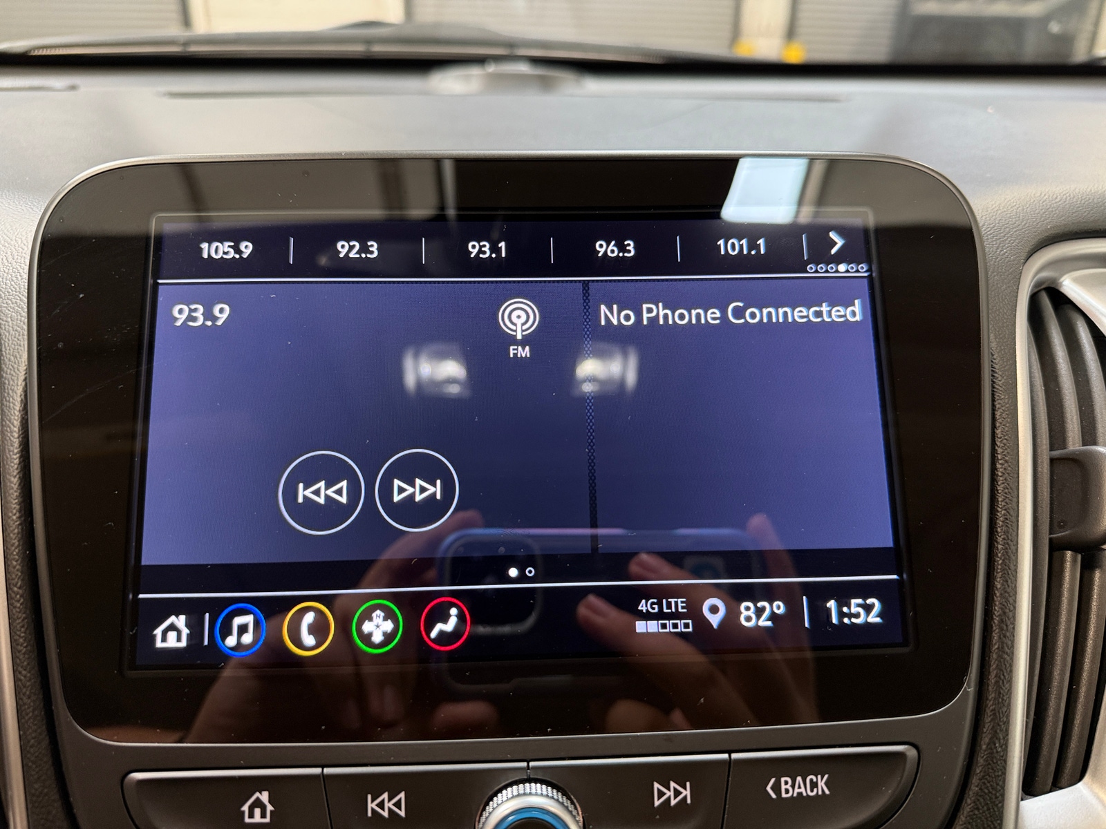 Thumbnail: 2024 Chevrolet Malibu - 4