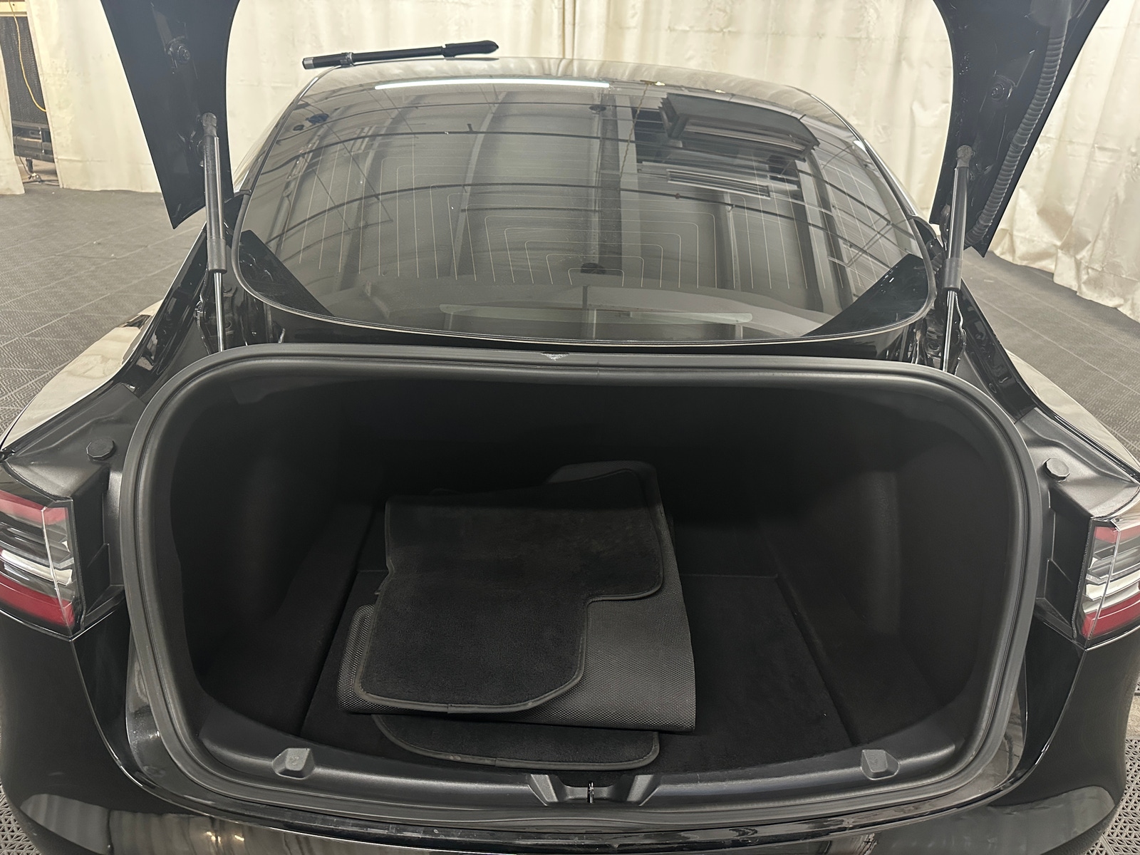 Thumbnail: 2019 Tesla Model 3 - 5