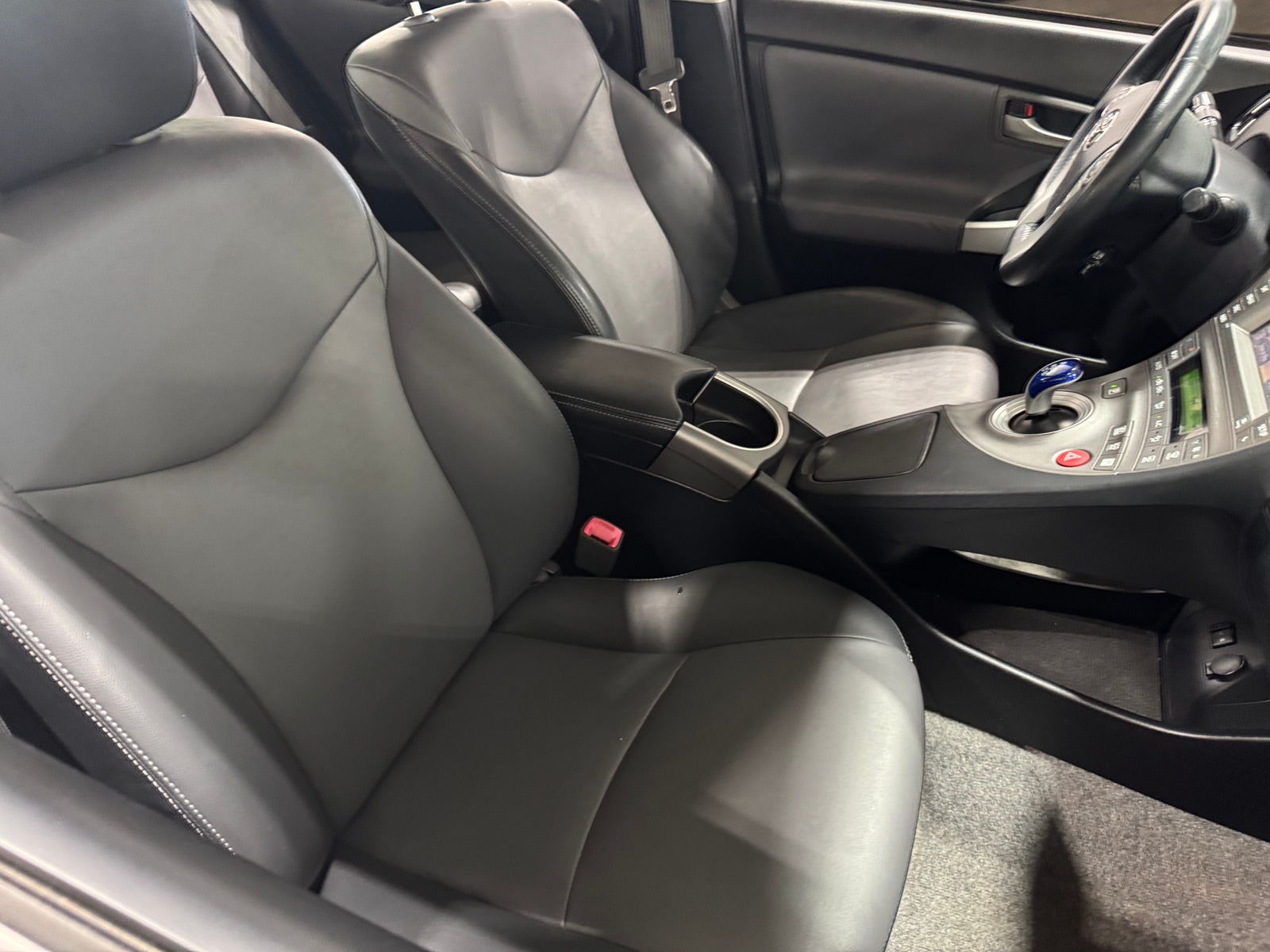 Thumbnail: 2013 Toyota Prius - 2