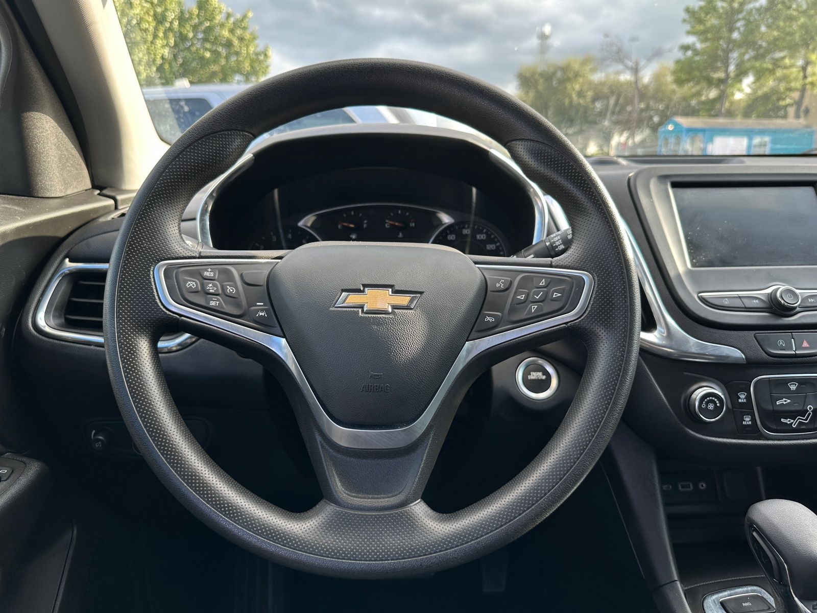 Thumbnail: 2023 Chevrolet Equinox - 5