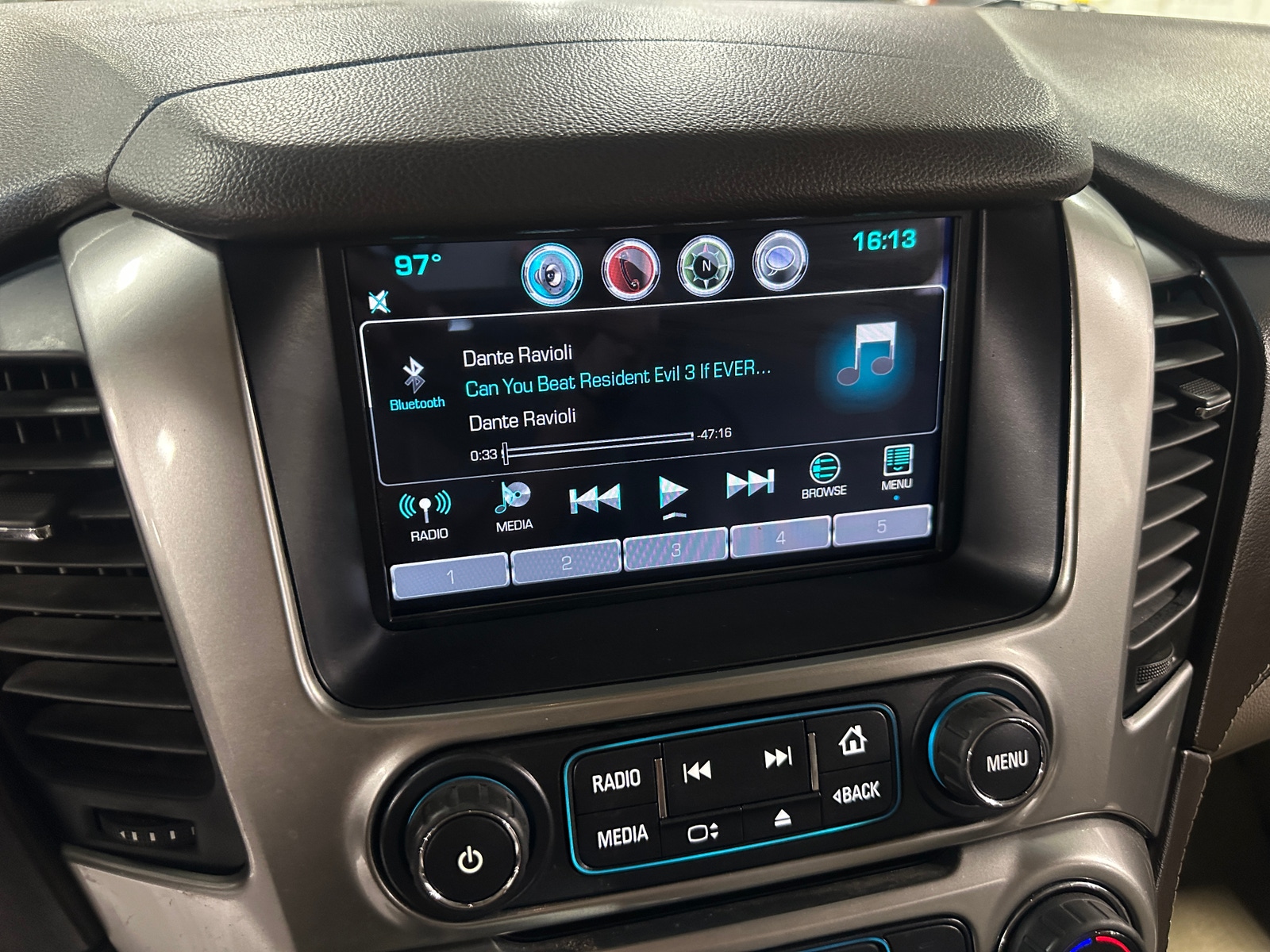 Thumbnail: 2016 Chevrolet Suburban - 3