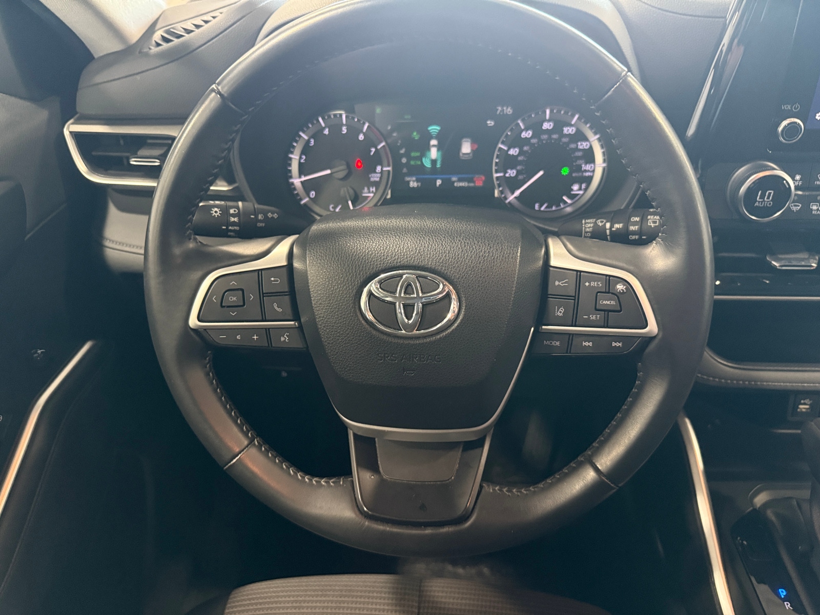 Thumbnail: 2024 Toyota Highlander - 5