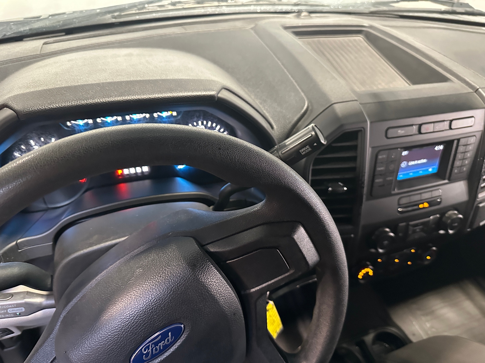 Thumbnail: 2018 Ford Econoline - 3