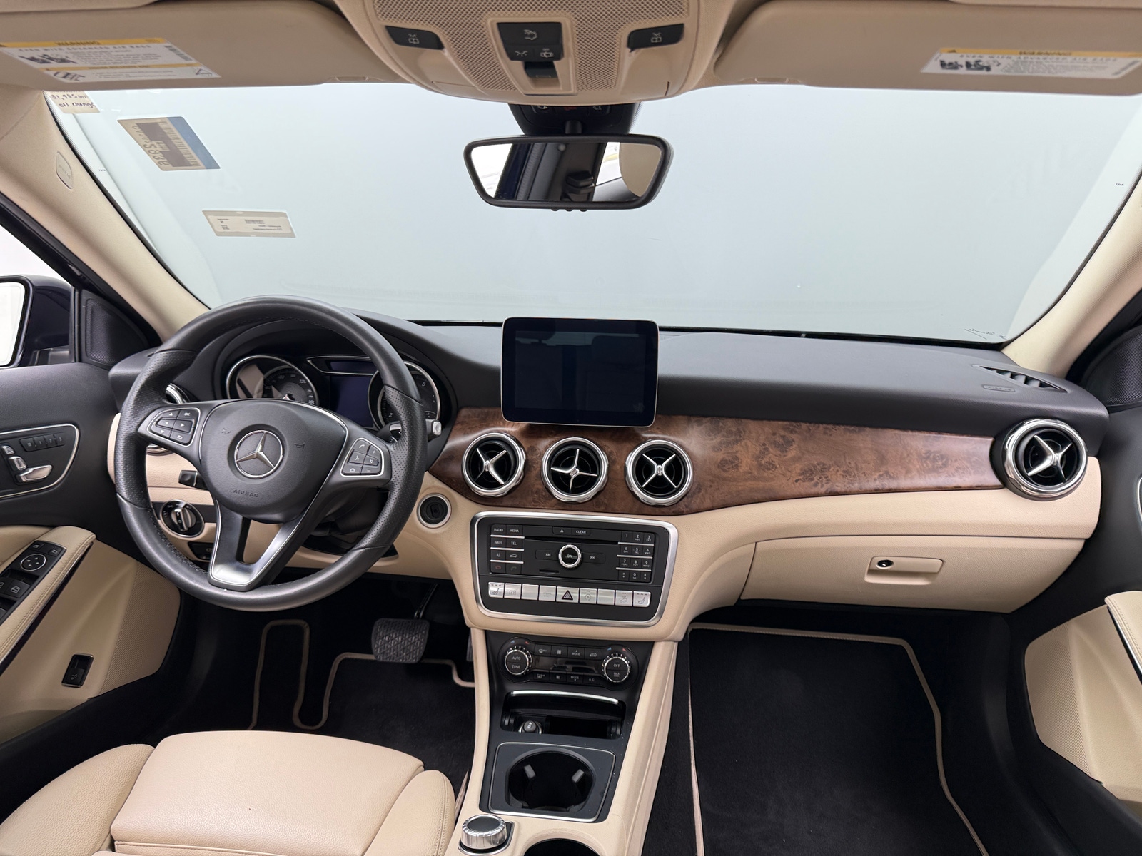 Thumbnail: 2018 Mercedes-Benz GLA - 2