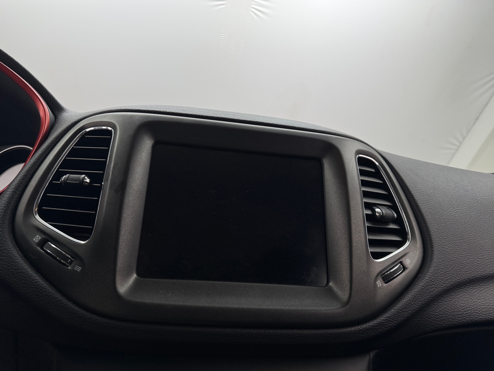 Thumbnail: 2018 Jeep Compass - 3