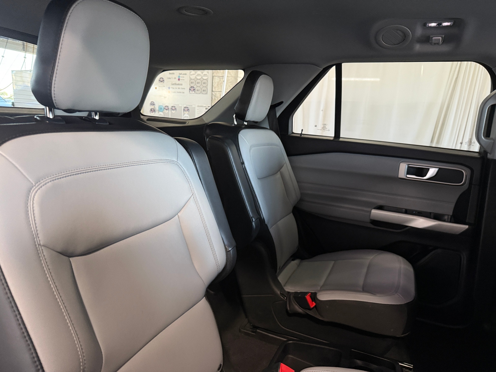 Thumbnail: 2021 Ford Explorer - 6