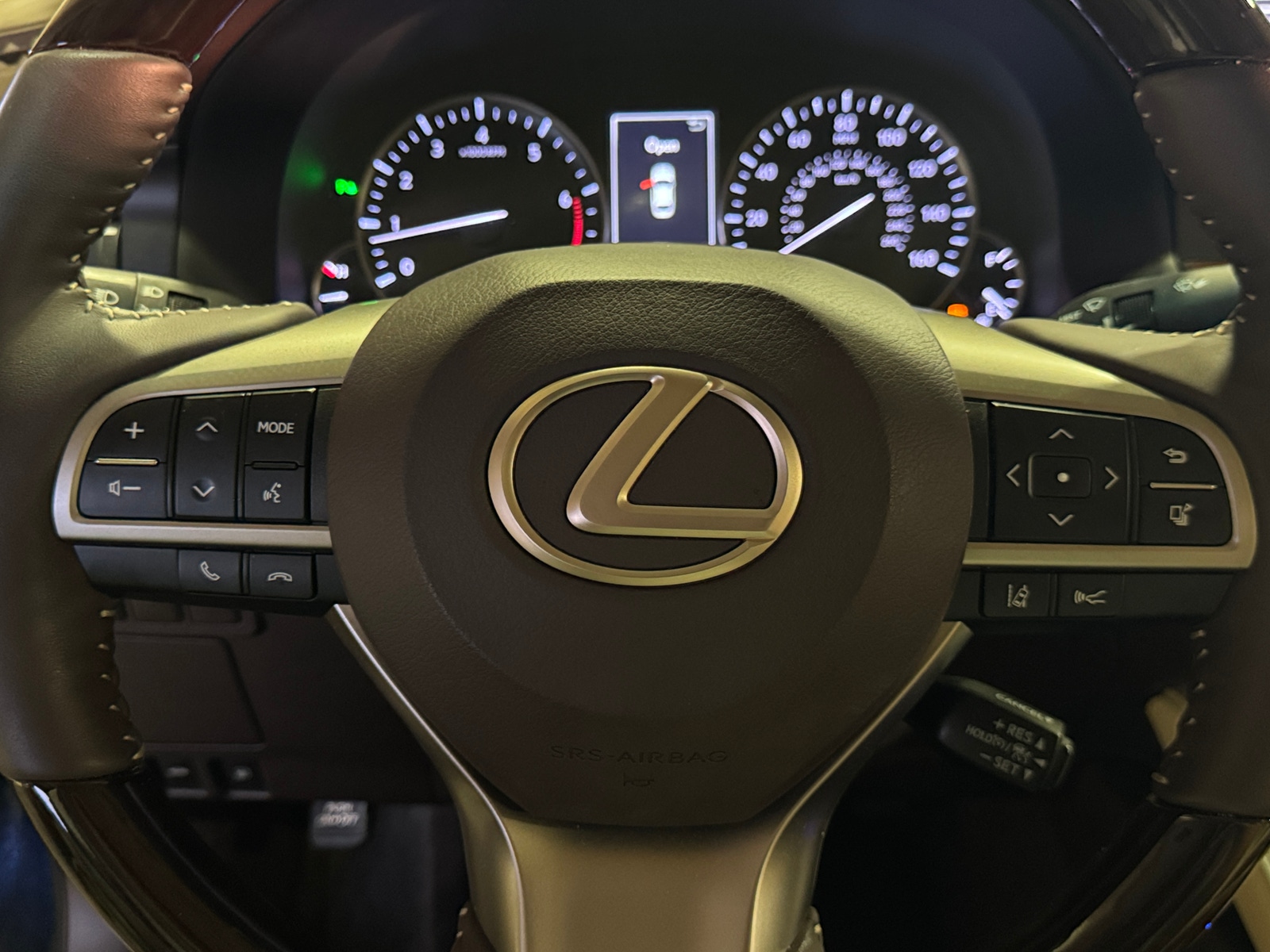 Thumbnail: 2018 Lexus ES - 4