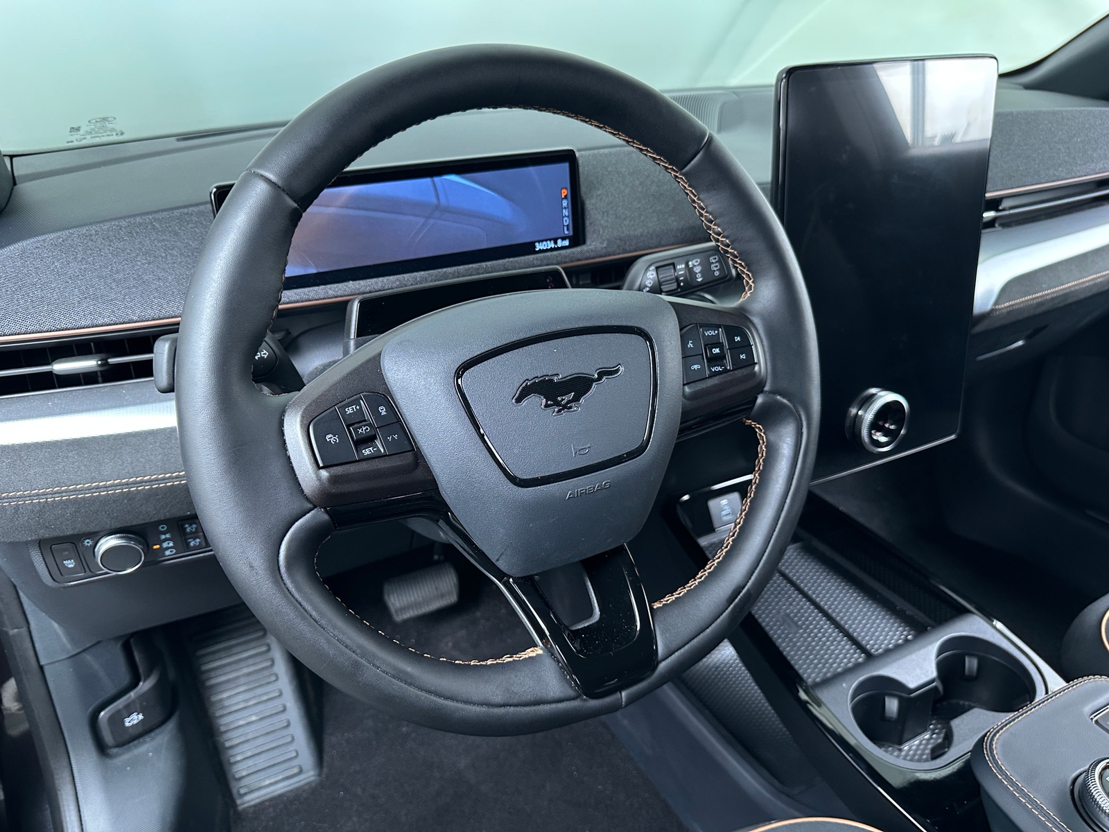 Thumbnail: 2022 Ford Mustang Mach-E - 4