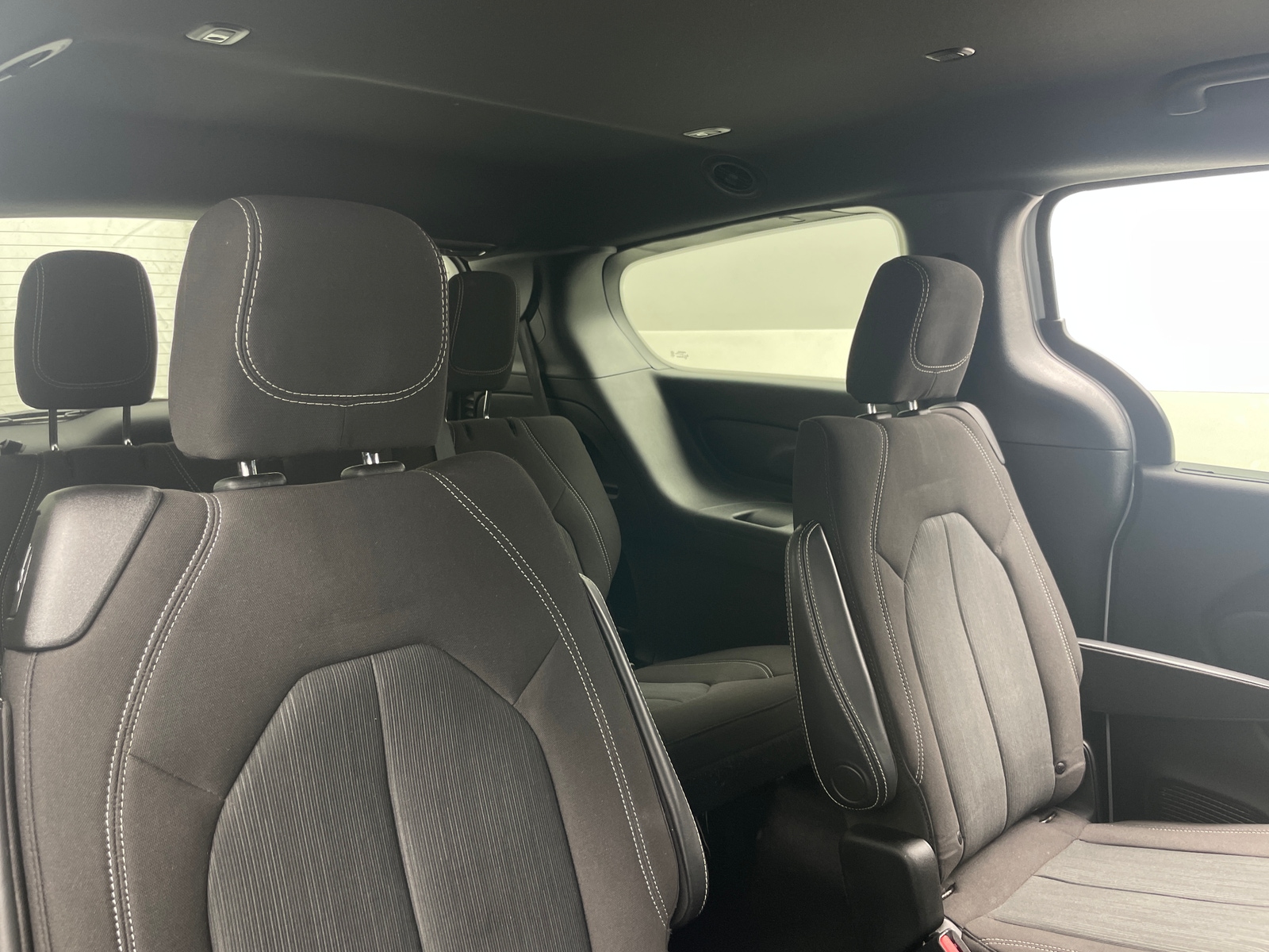 Thumbnail: 2021 Chrysler Pacifica - 6