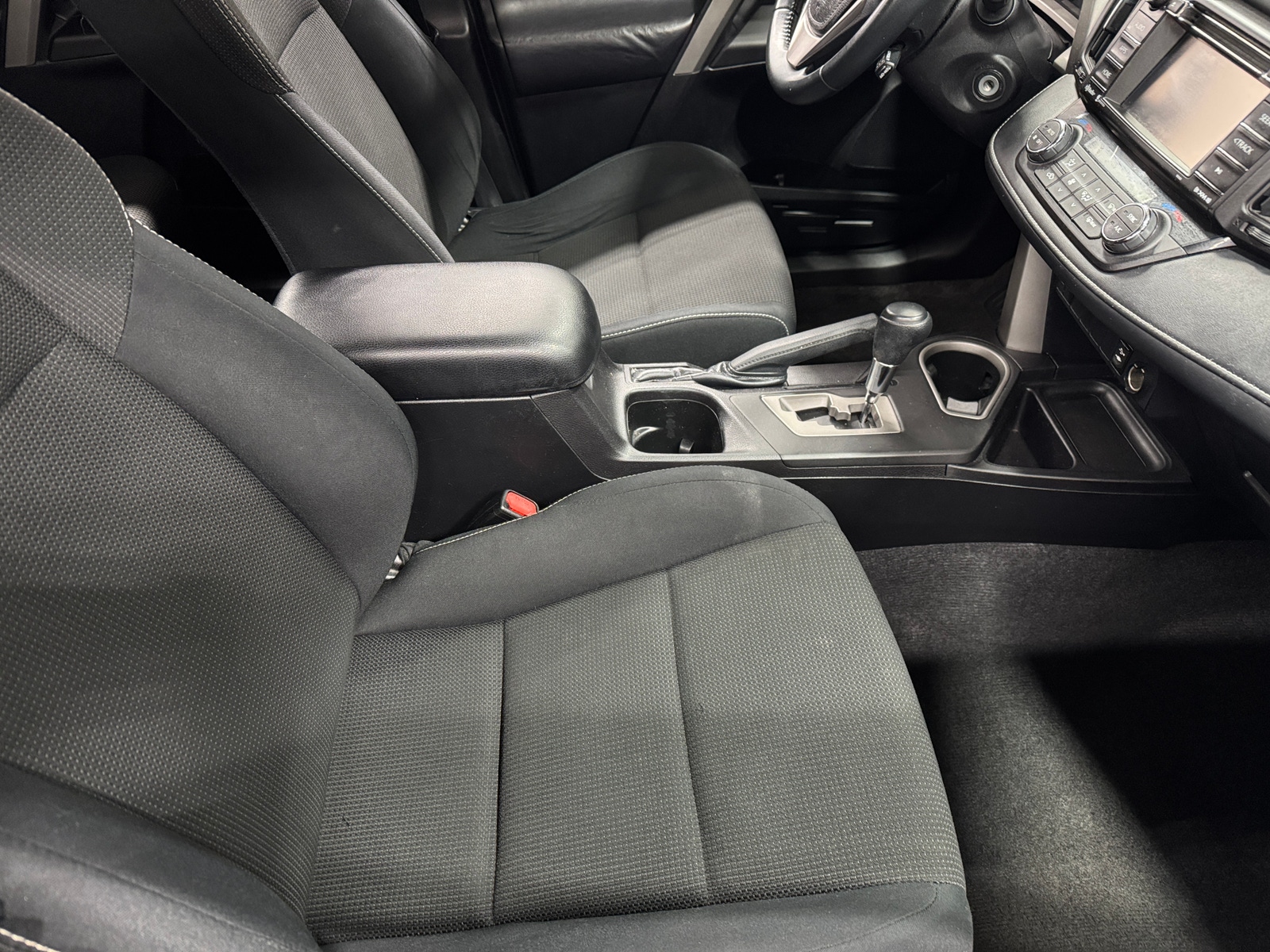 Thumbnail: 2016 Toyota RAV4 - 2
