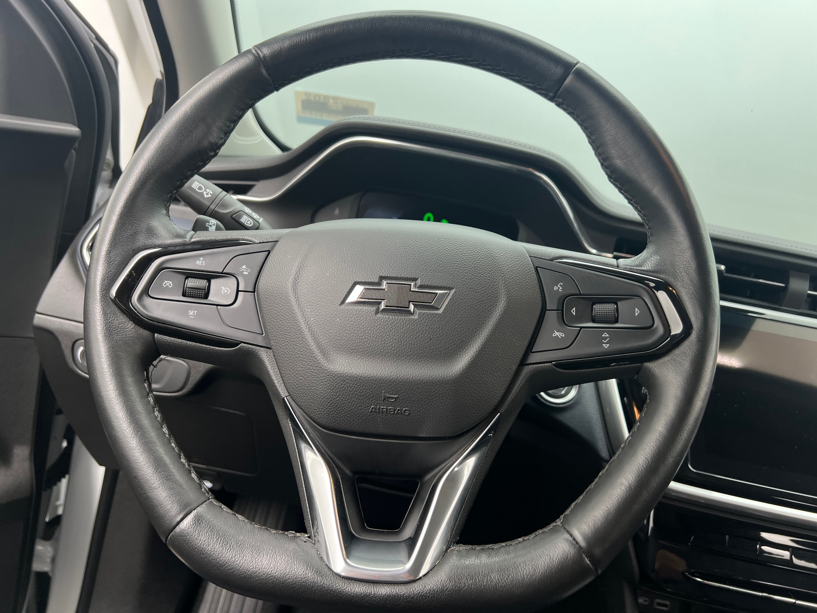 Thumbnail: 2023 Chevrolet Bolt EUV - 4