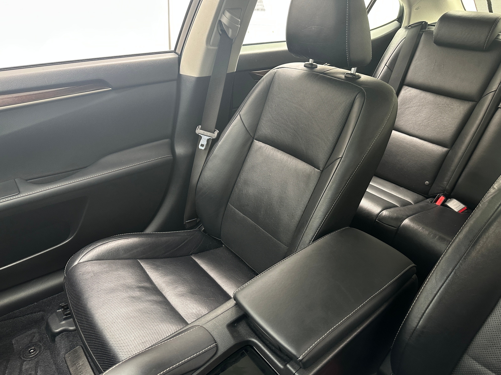 Thumbnail: 2015 Lexus ES - 2