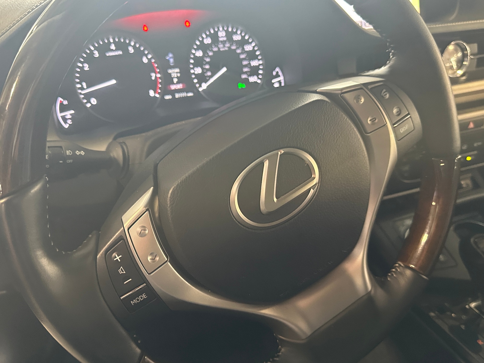 Thumbnail: 2015 Lexus ES - 5