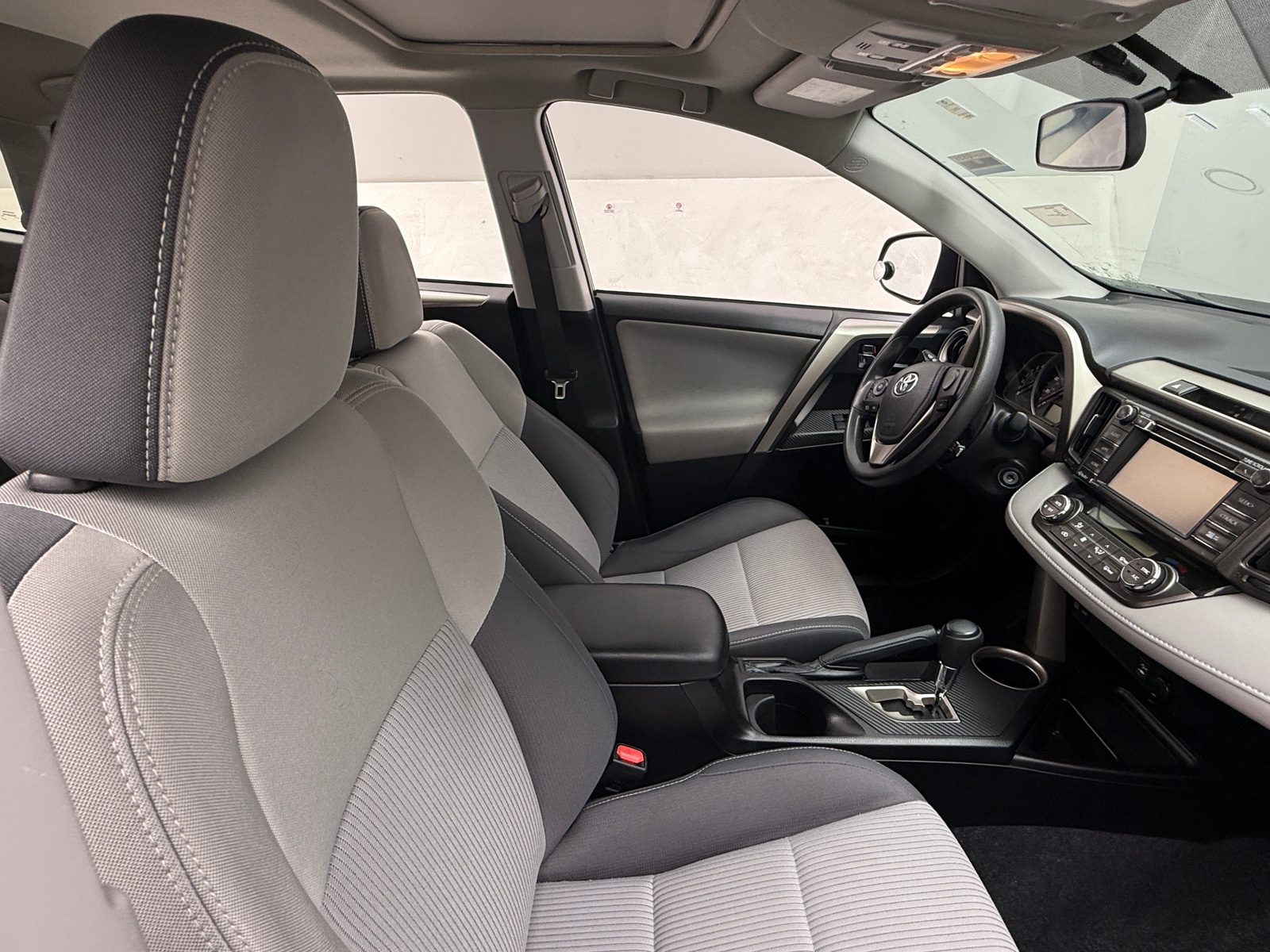 Thumbnail: 2014 Toyota RAV4 - 2