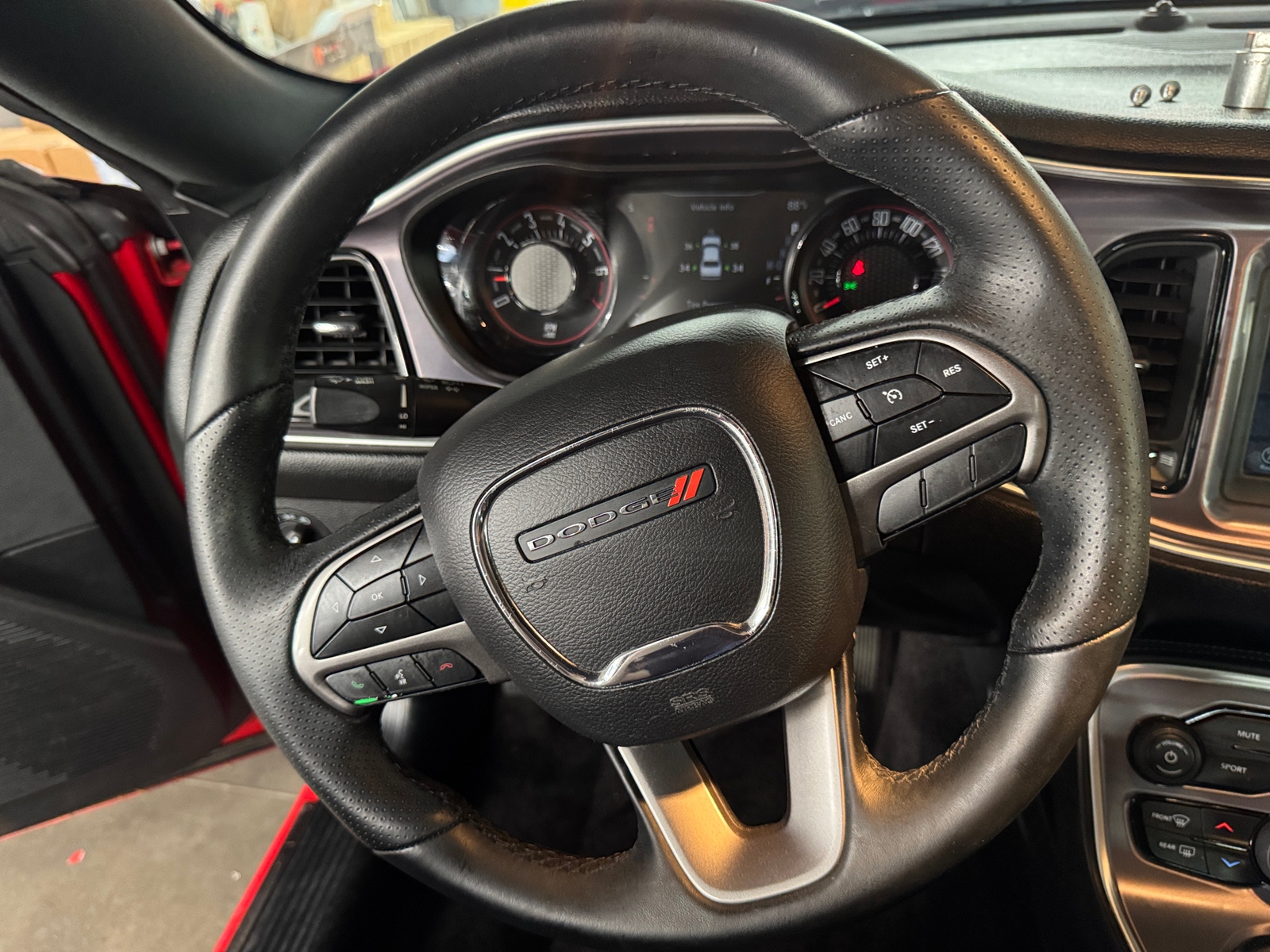 Thumbnail: 2019 Dodge Challenger - 4