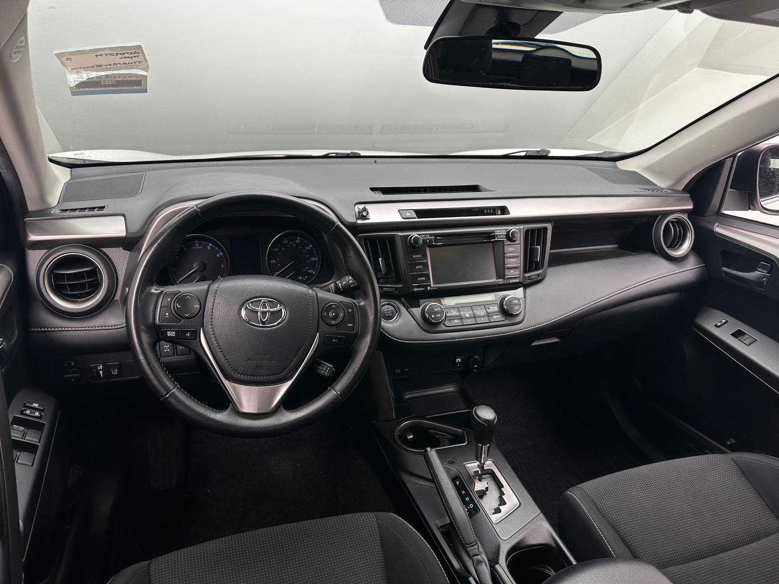 Thumbnail: 2018 Toyota RAV4 - 3