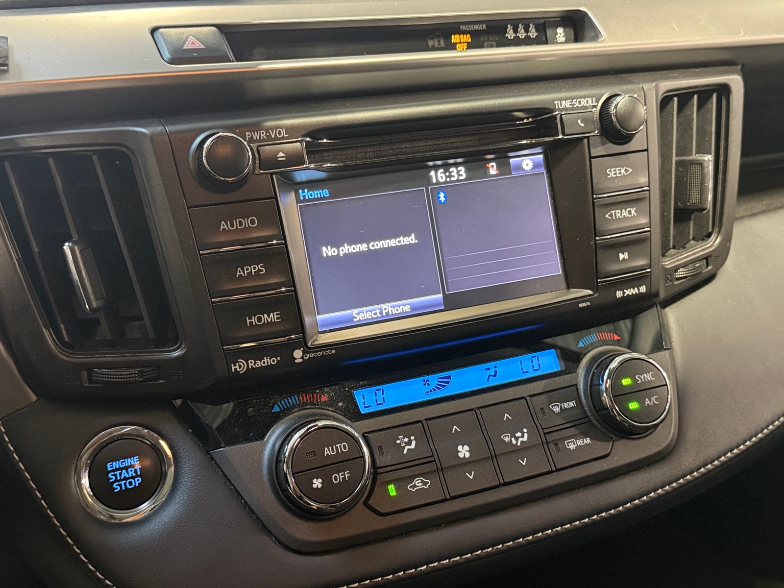 Thumbnail: 2018 Toyota RAV4 - 4