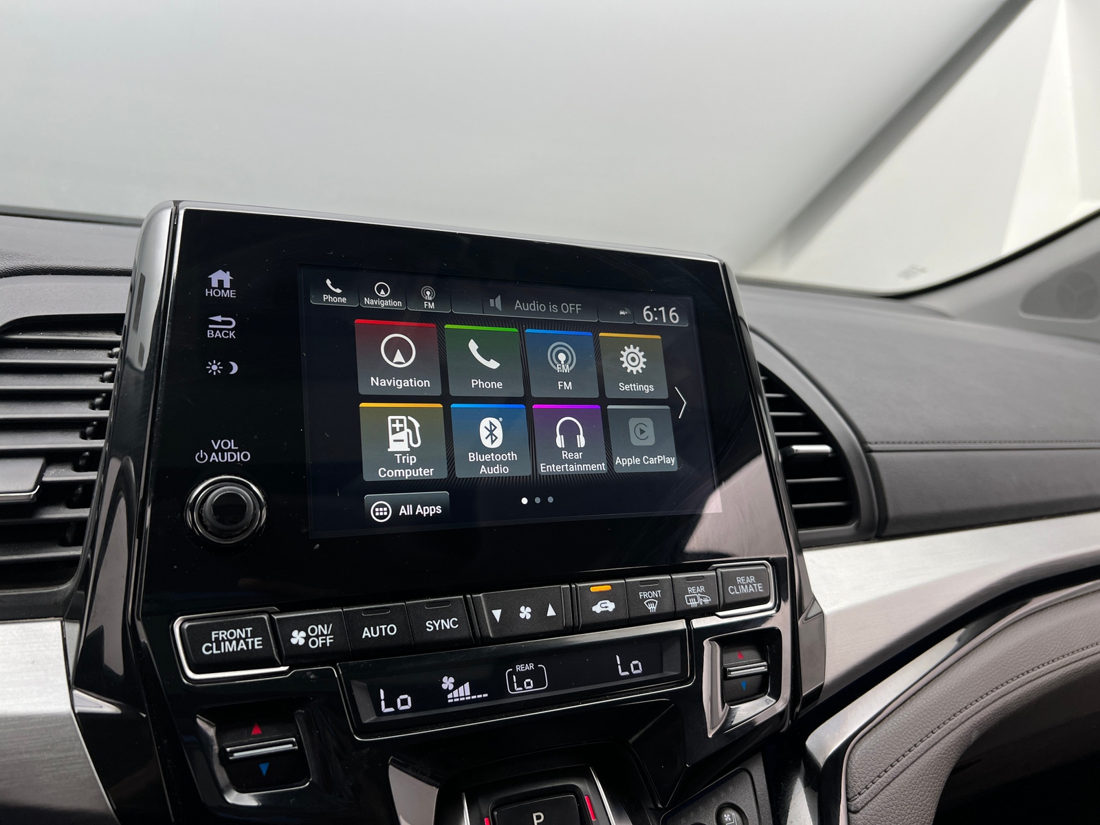 Thumbnail: 2018 Honda Odyssey - 3