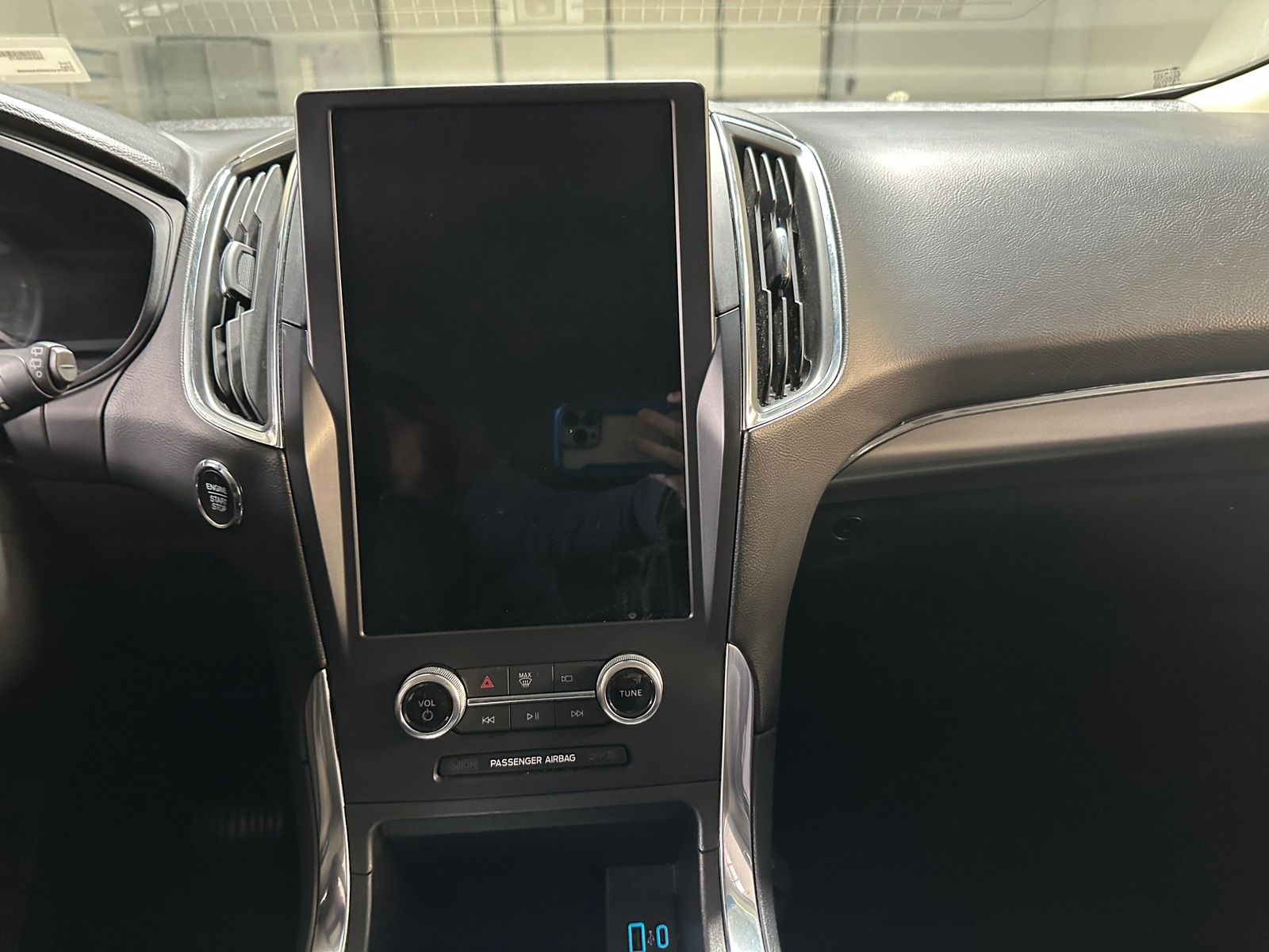 Thumbnail: 2024 Ford Edge - 3