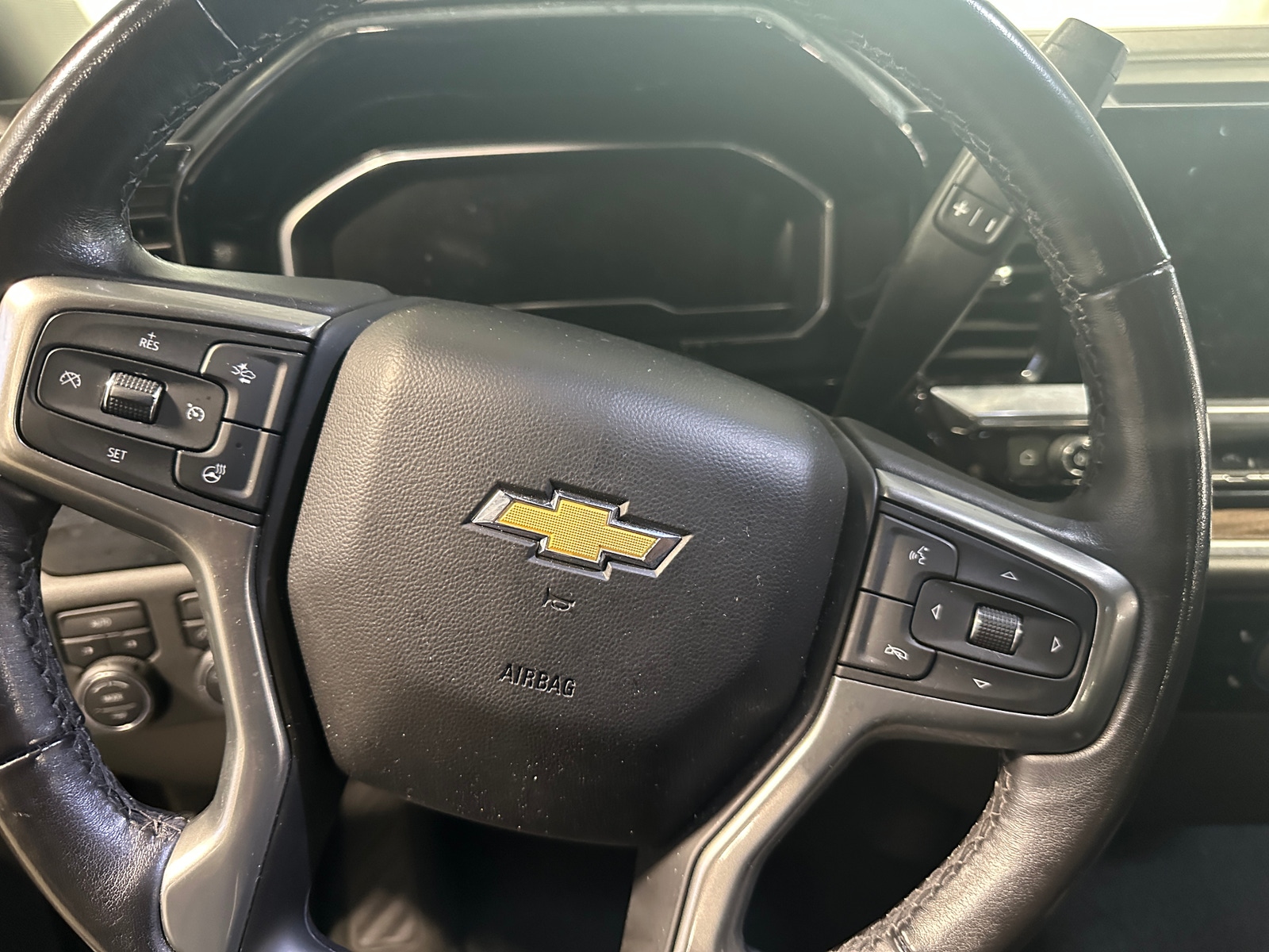 Thumbnail: 2022 Chevrolet Silverado 1500 - 5