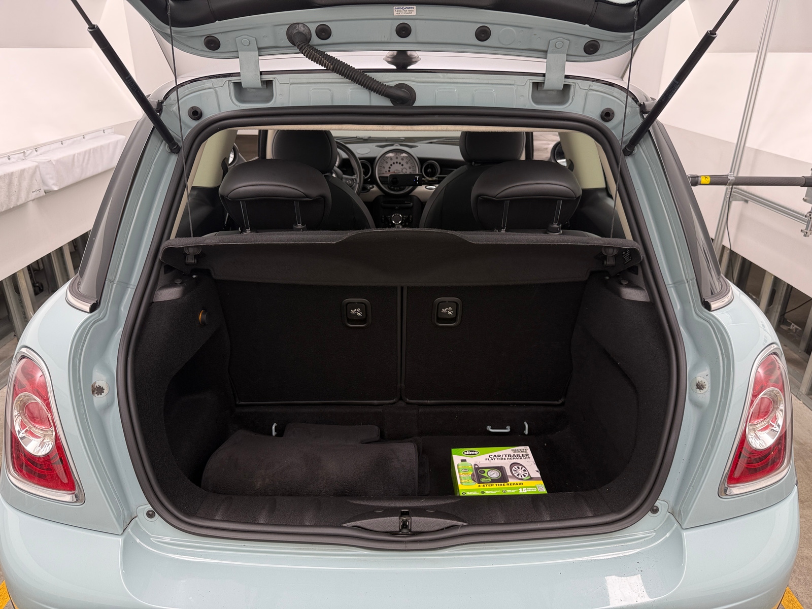 Thumbnail: 2013 MINI Cooper Hardtop - 6