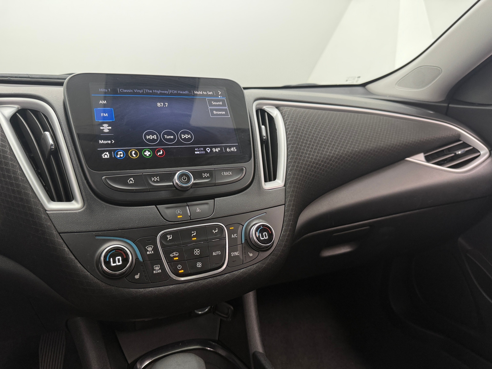 Thumbnail: 2024 Chevrolet Malibu - 4