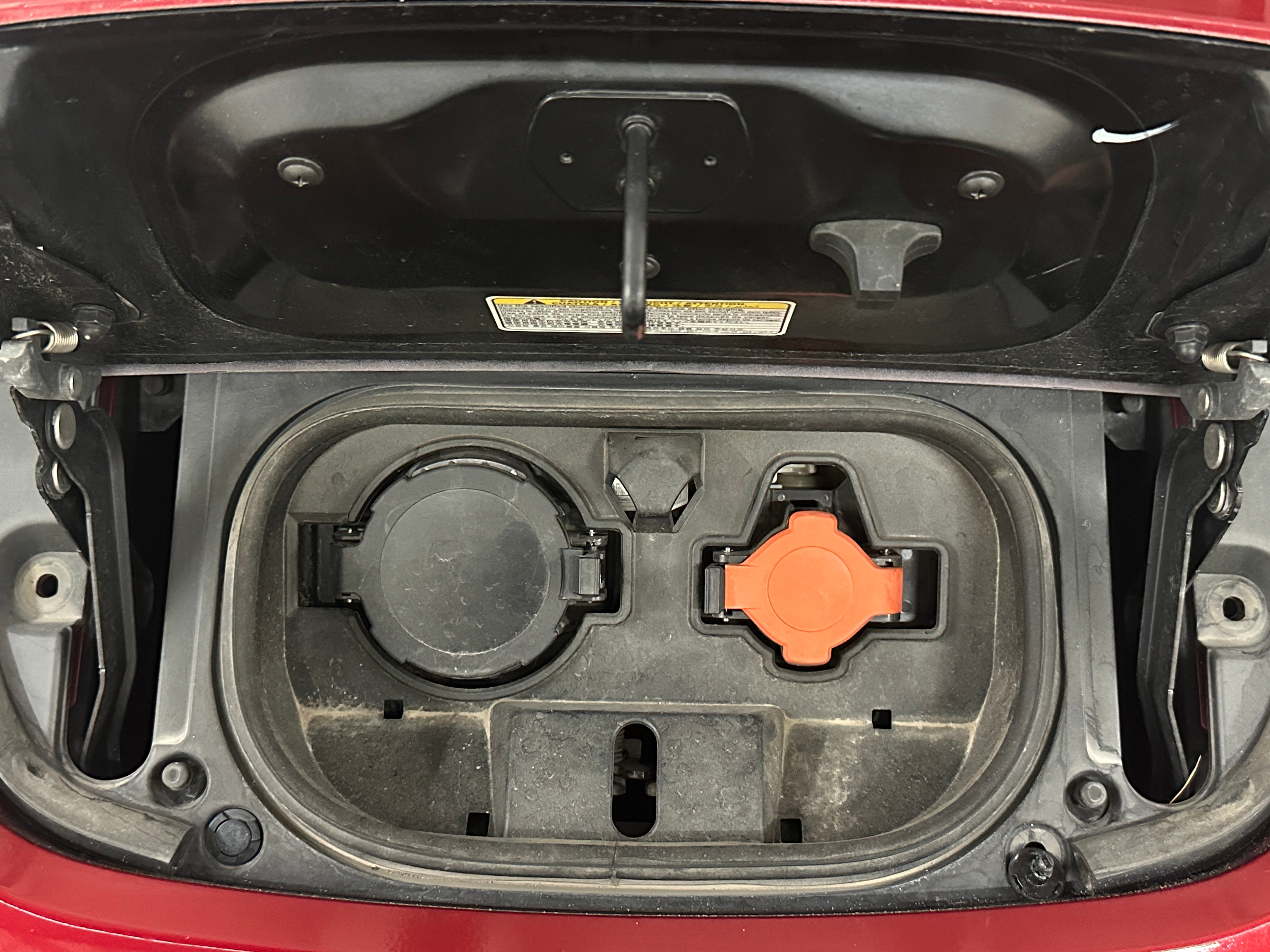 Used 2018 Nissan LEAF SV with VIN 1N4AZ1CP8JC305695 for sale in Oak Creek, WI