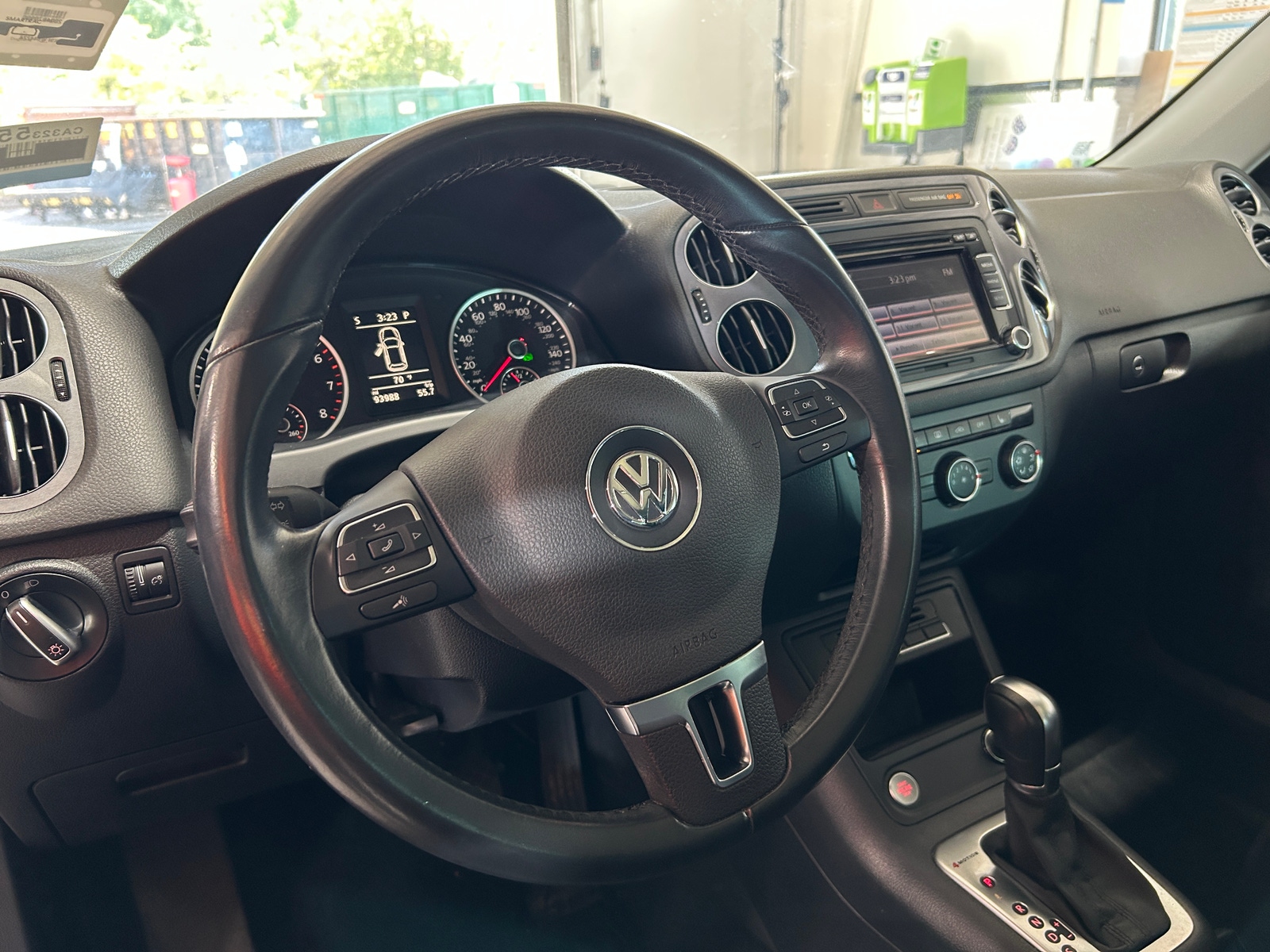 Thumbnail: 2015 Volkswagen Tiguan - 5