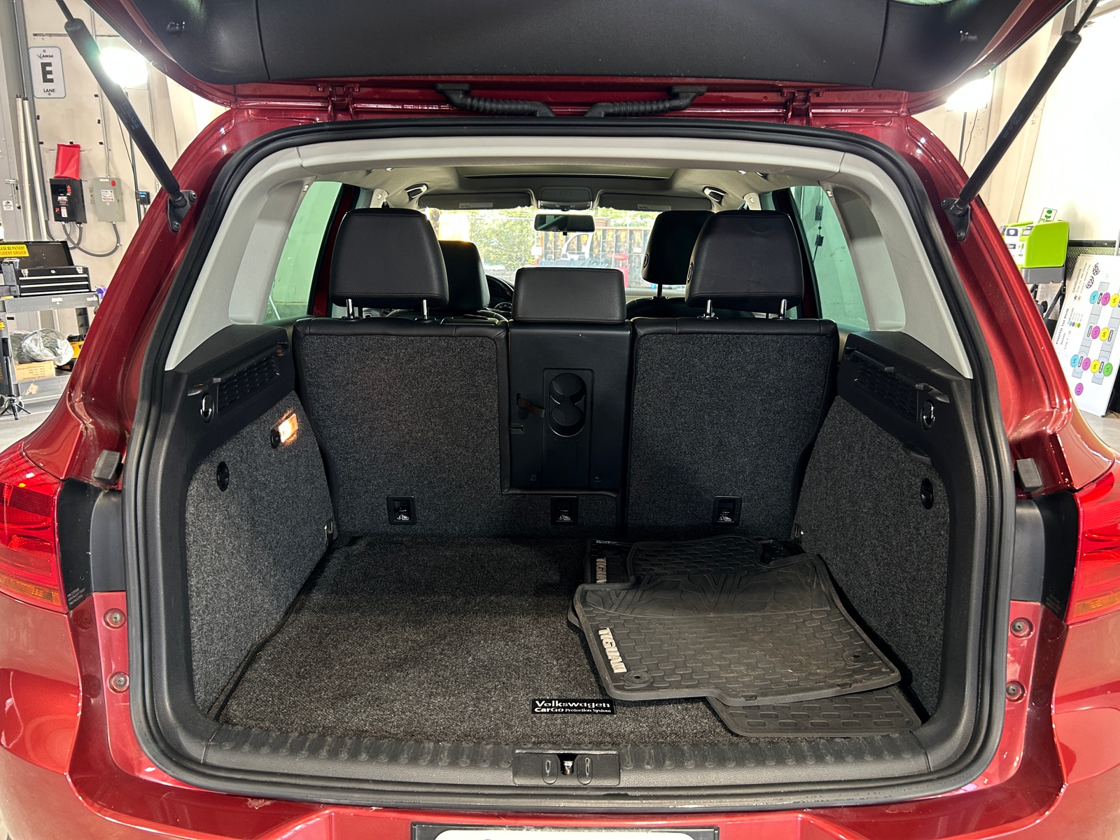 Thumbnail: 2015 Volkswagen Tiguan - 7