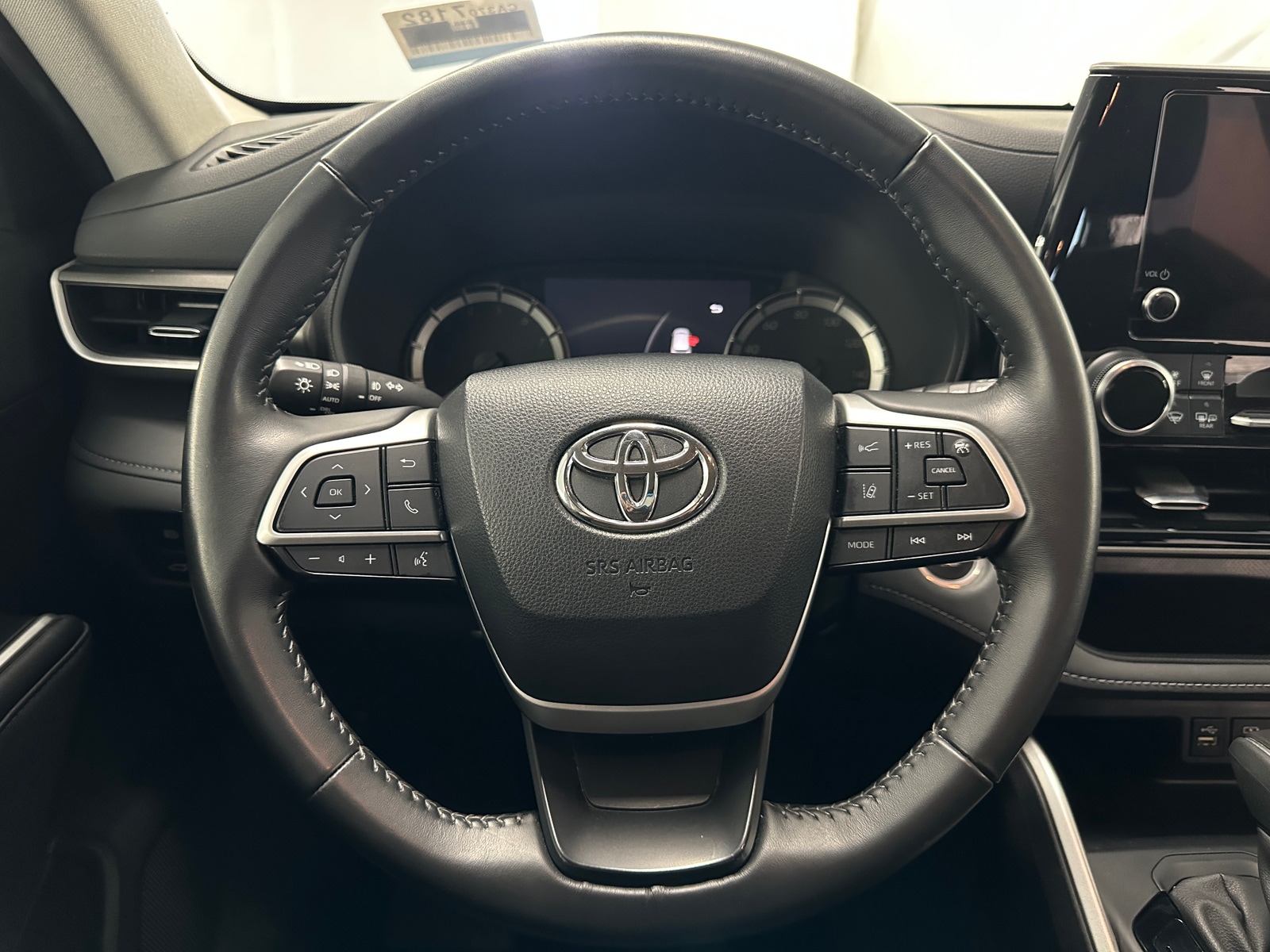 Thumbnail: 2024 Toyota Highlander - 5