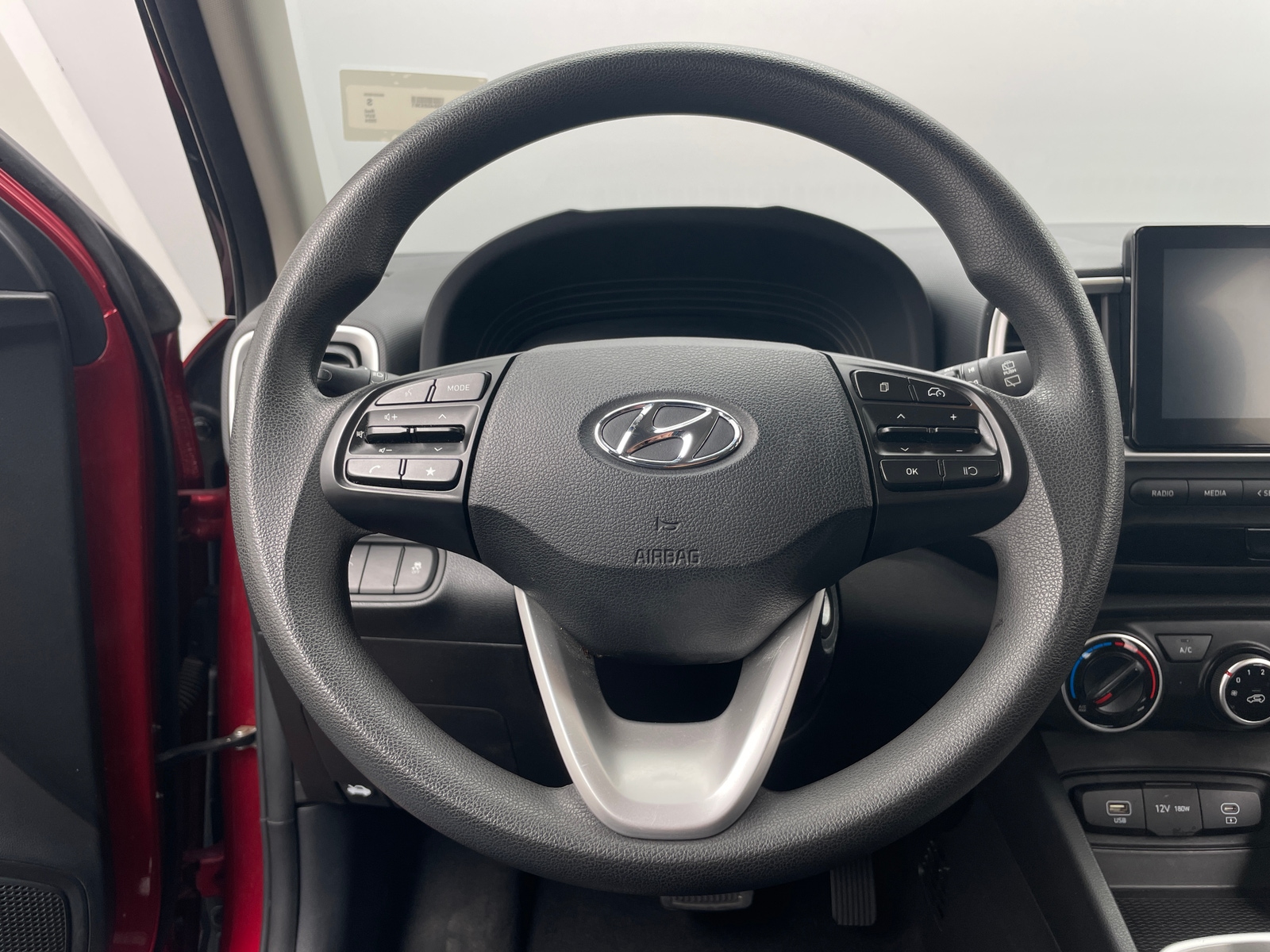 Thumbnail: 2024 Hyundai Venue - 5