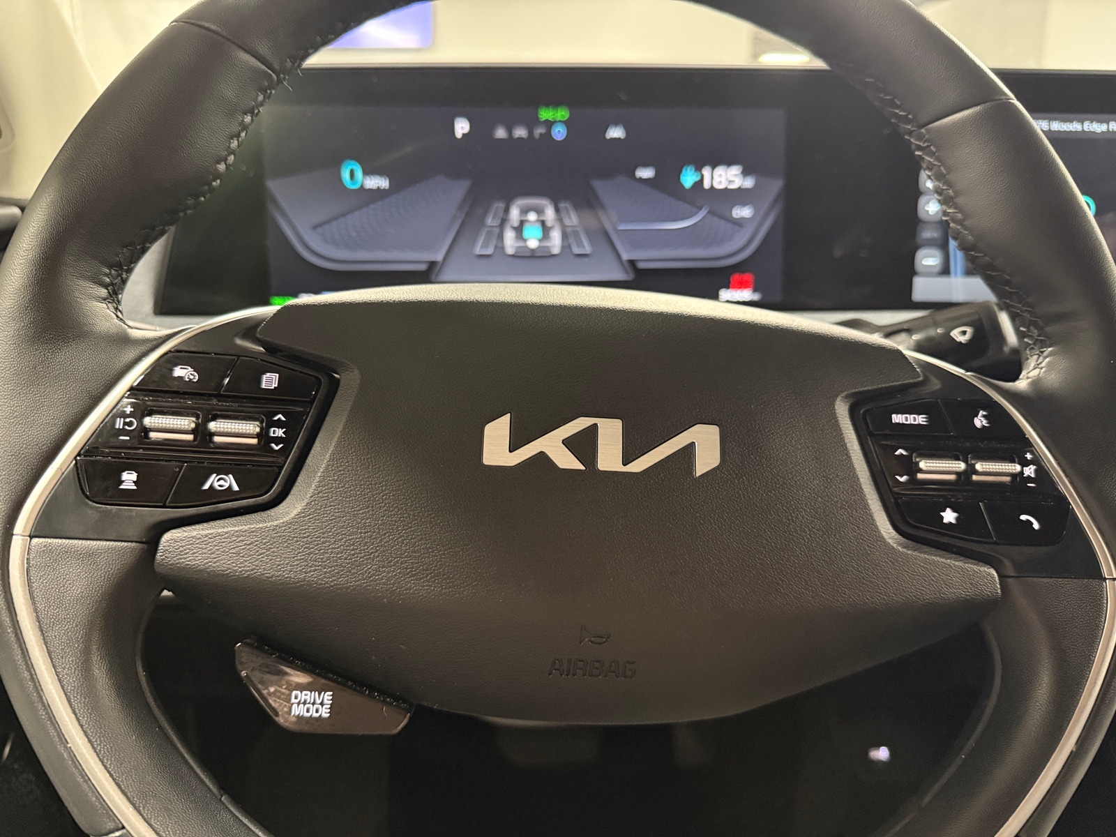 Thumbnail: 2022 Kia EV6 - 4