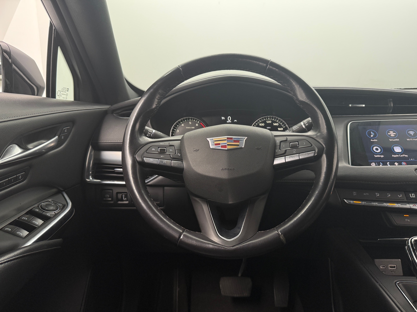 Thumbnail: 2023 Cadillac XT4 - 4