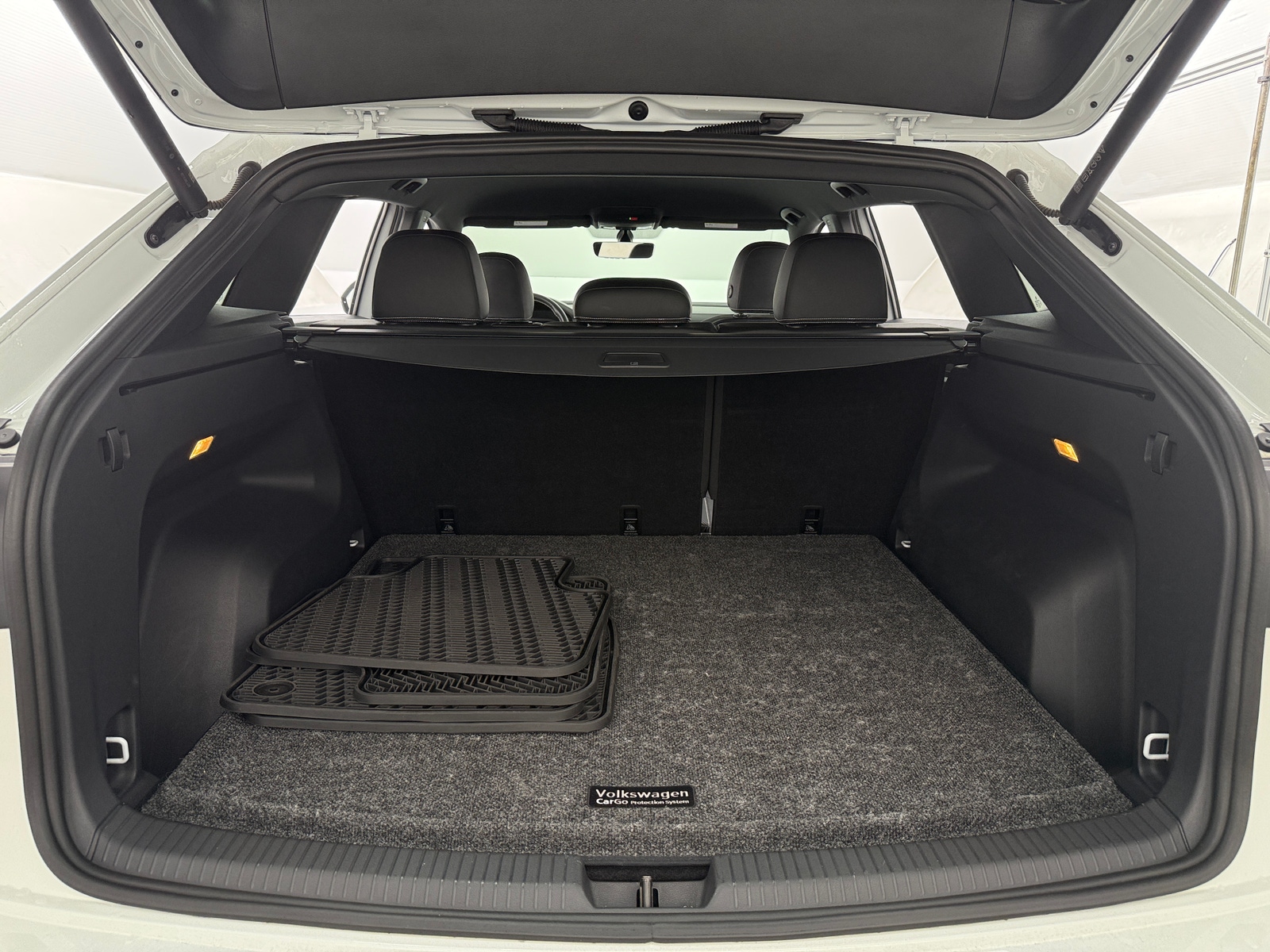 Thumbnail: 2023 Volkswagen Atlas - 6