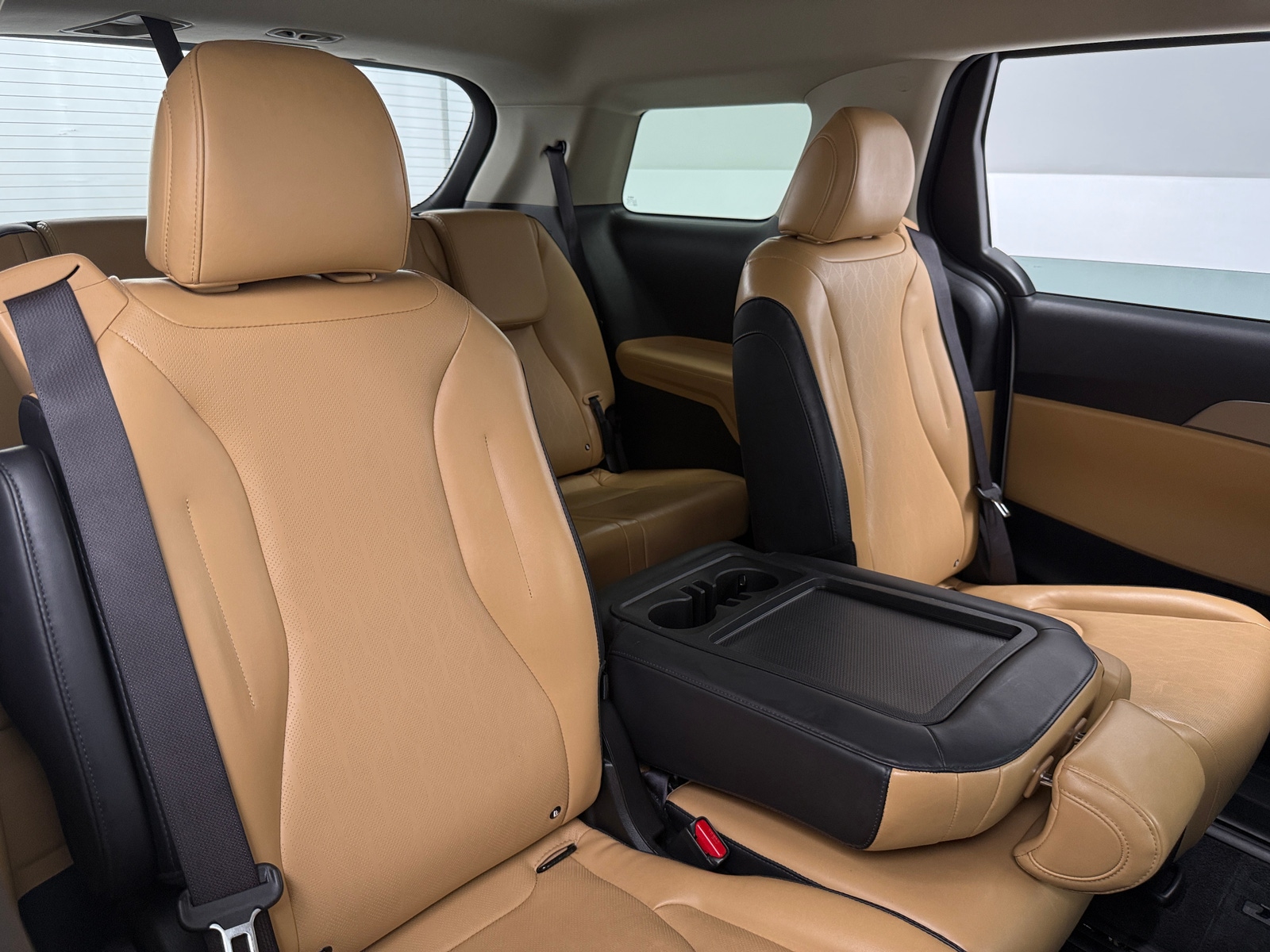 Thumbnail: 2023 Kia Carnival - 5