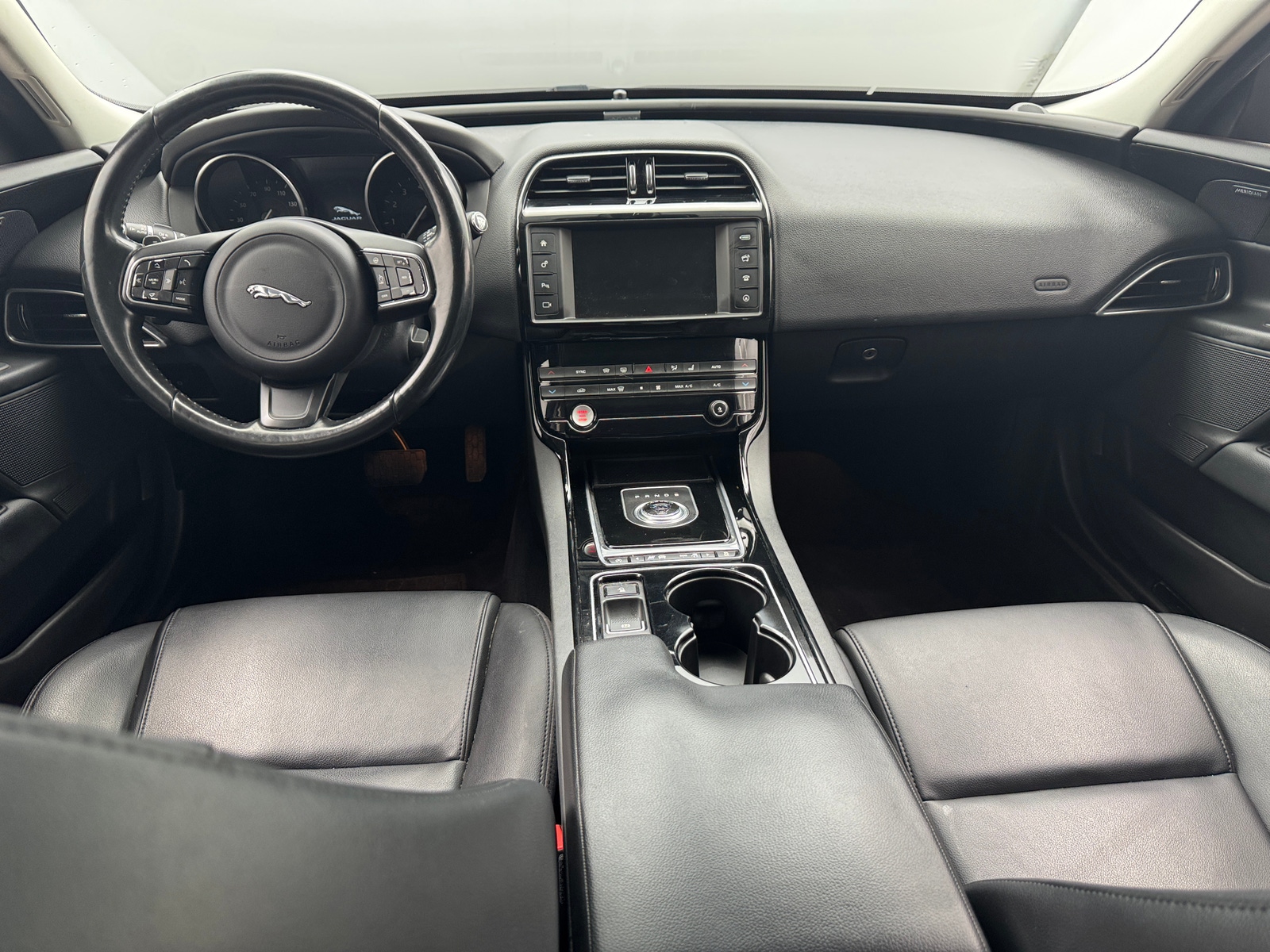 Thumbnail: 2017 Jaguar XE - 3