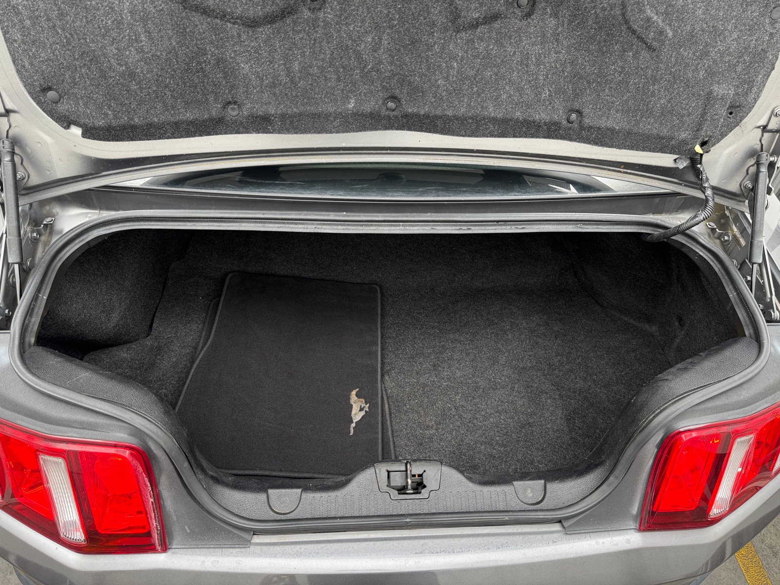 Thumbnail: 2011 Ford Mustang - 4