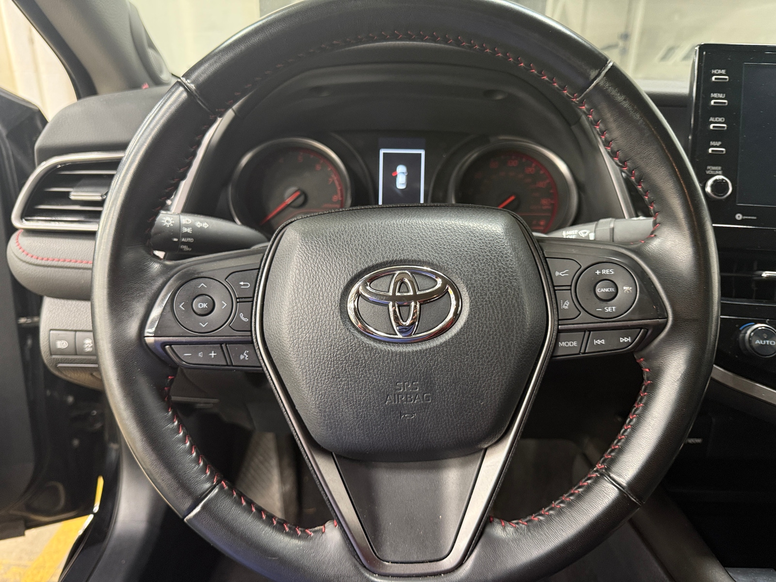 Thumbnail: 2022 Toyota Camry - 4