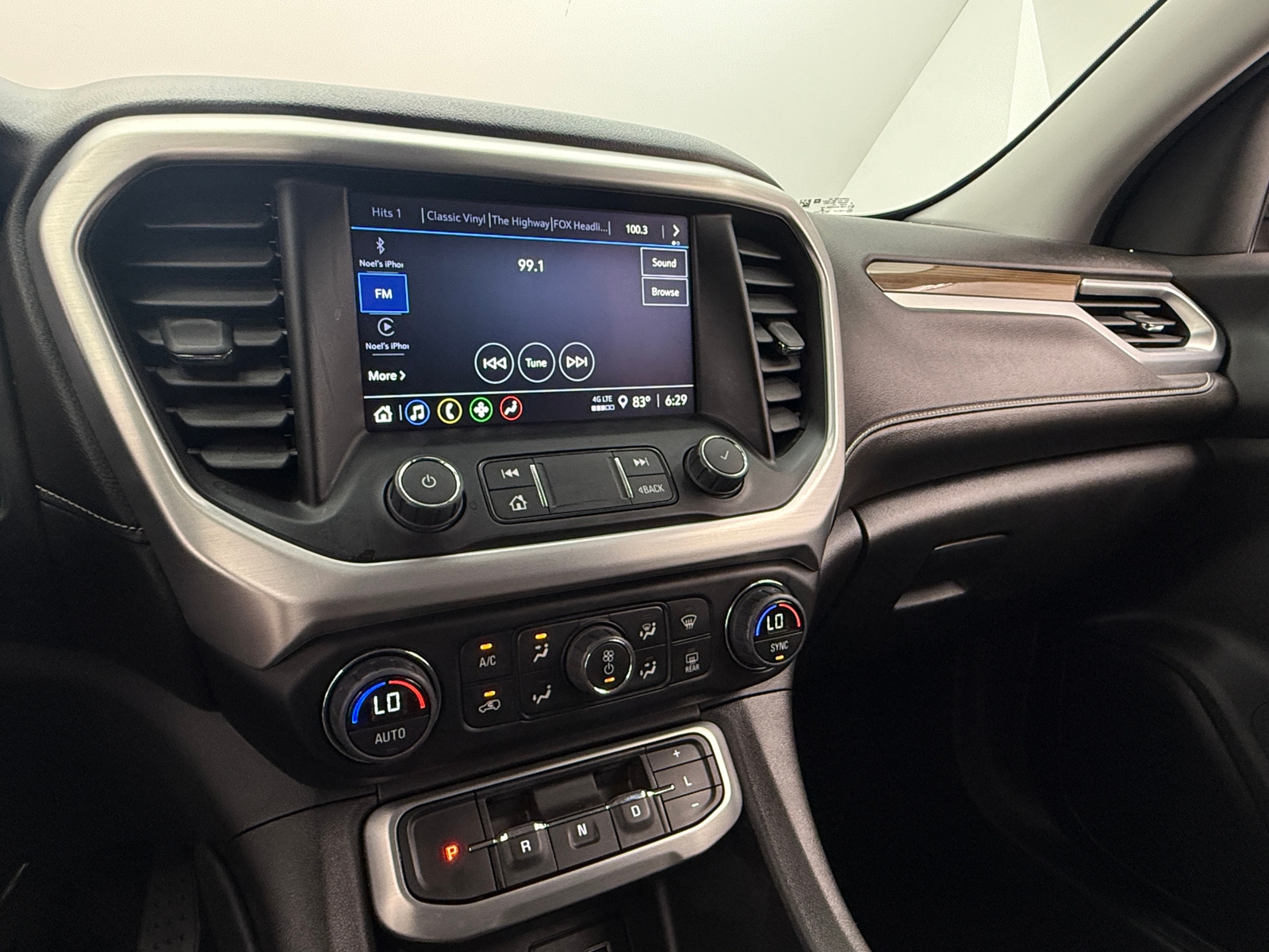 Thumbnail: 2023 GMC Acadia - 4