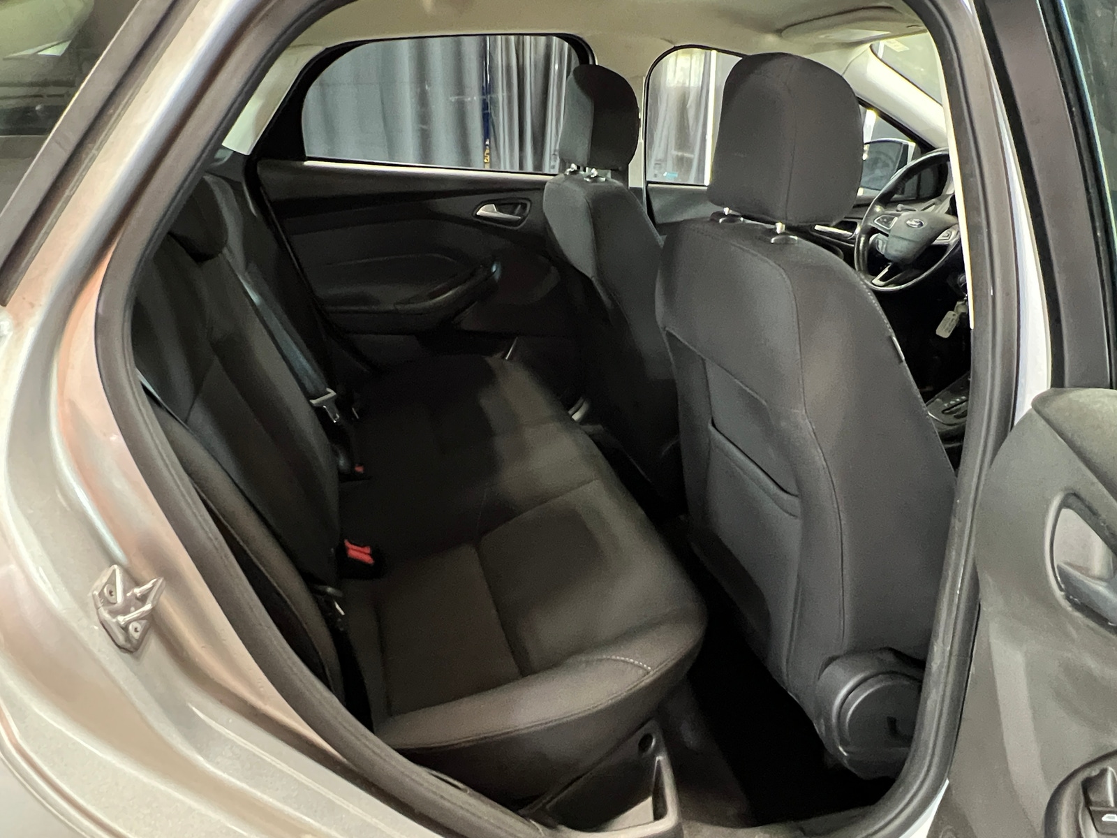 Thumbnail: 2016 Ford Focus - 6